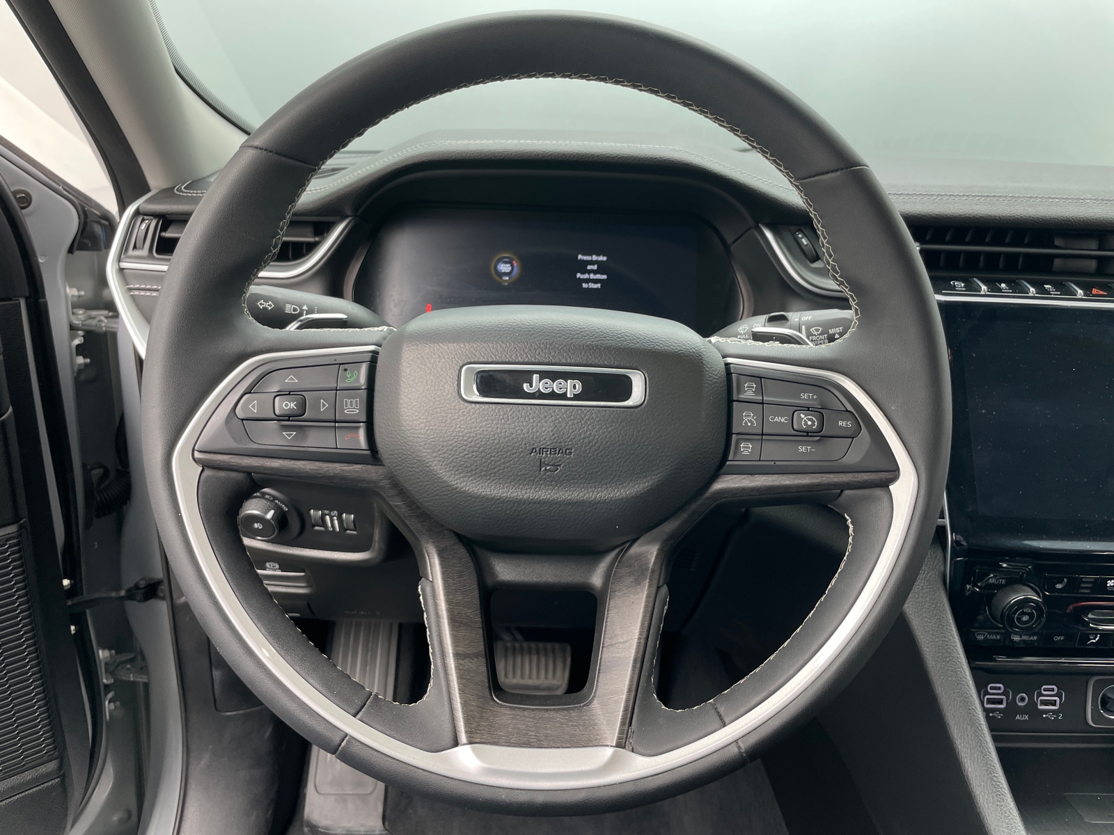 Thumbnail: 2023 Jeep Grand Cherokee L - 4