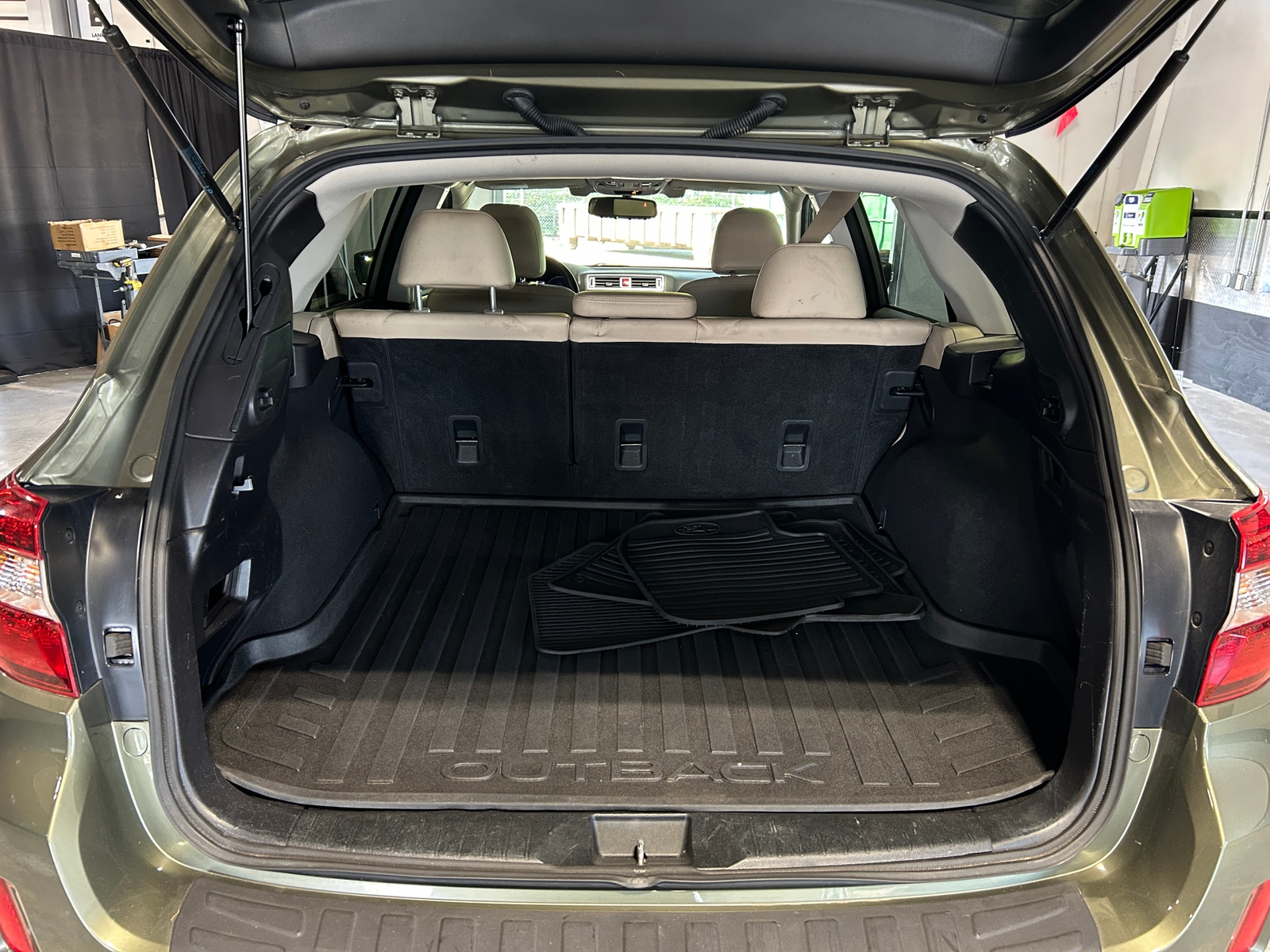 Thumbnail: 2016 Subaru Outback - 6
