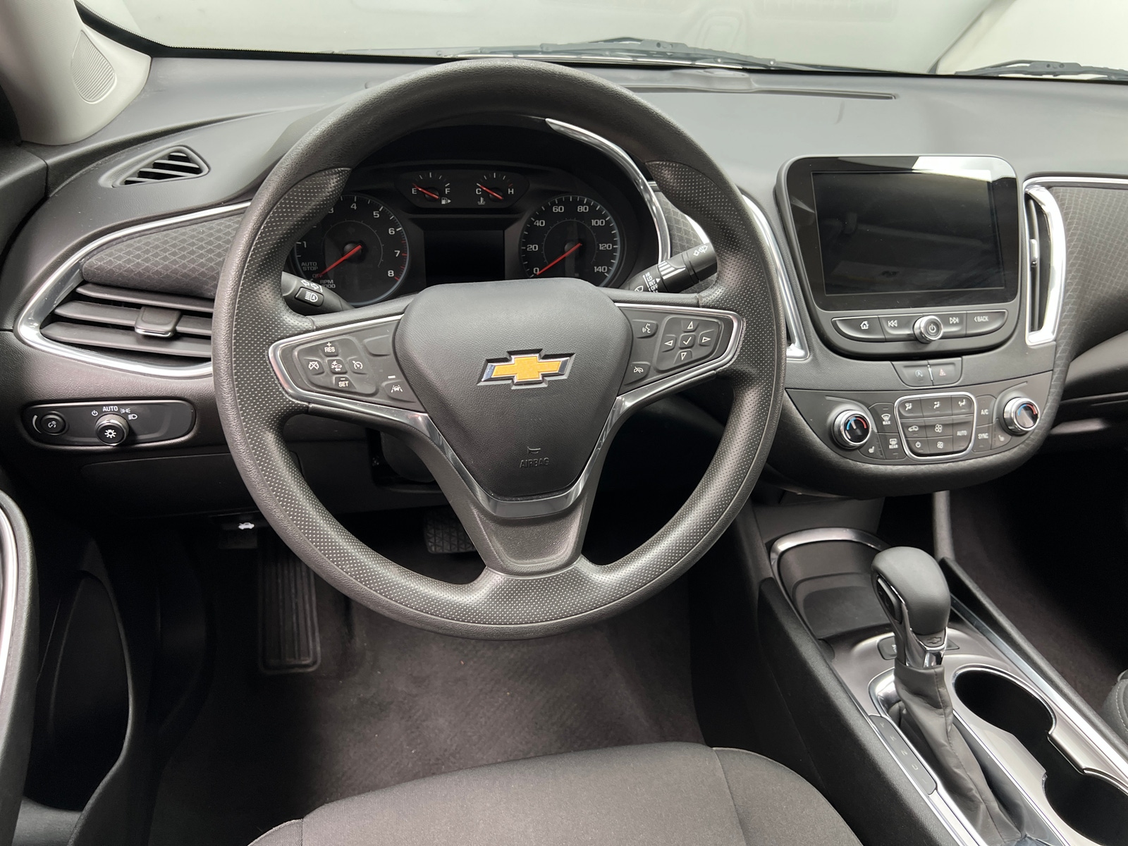 Thumbnail: 2021 Chevrolet Malibu - 5