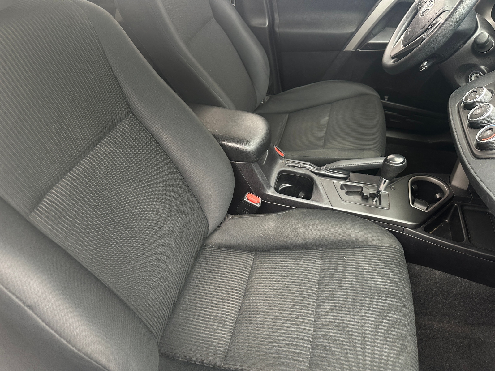 Thumbnail: 2017 Toyota RAV4 - 2