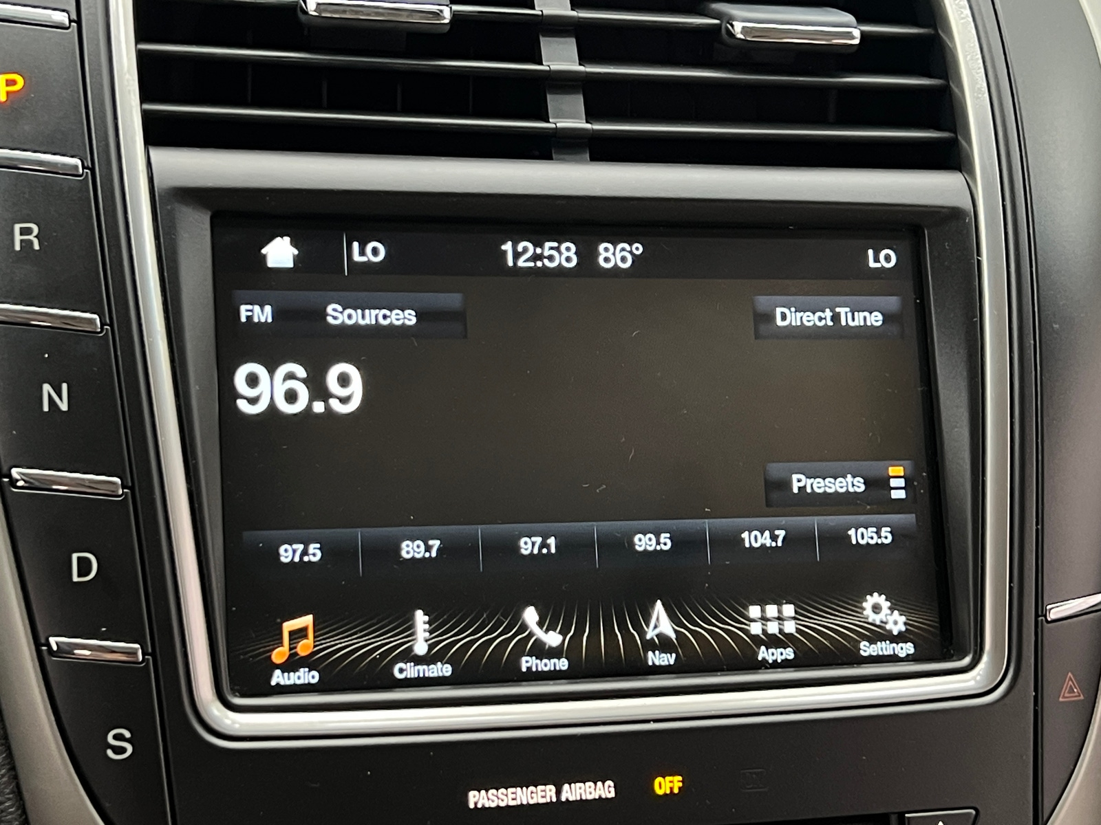 Thumbnail: 2016 Lincoln MKX - 3