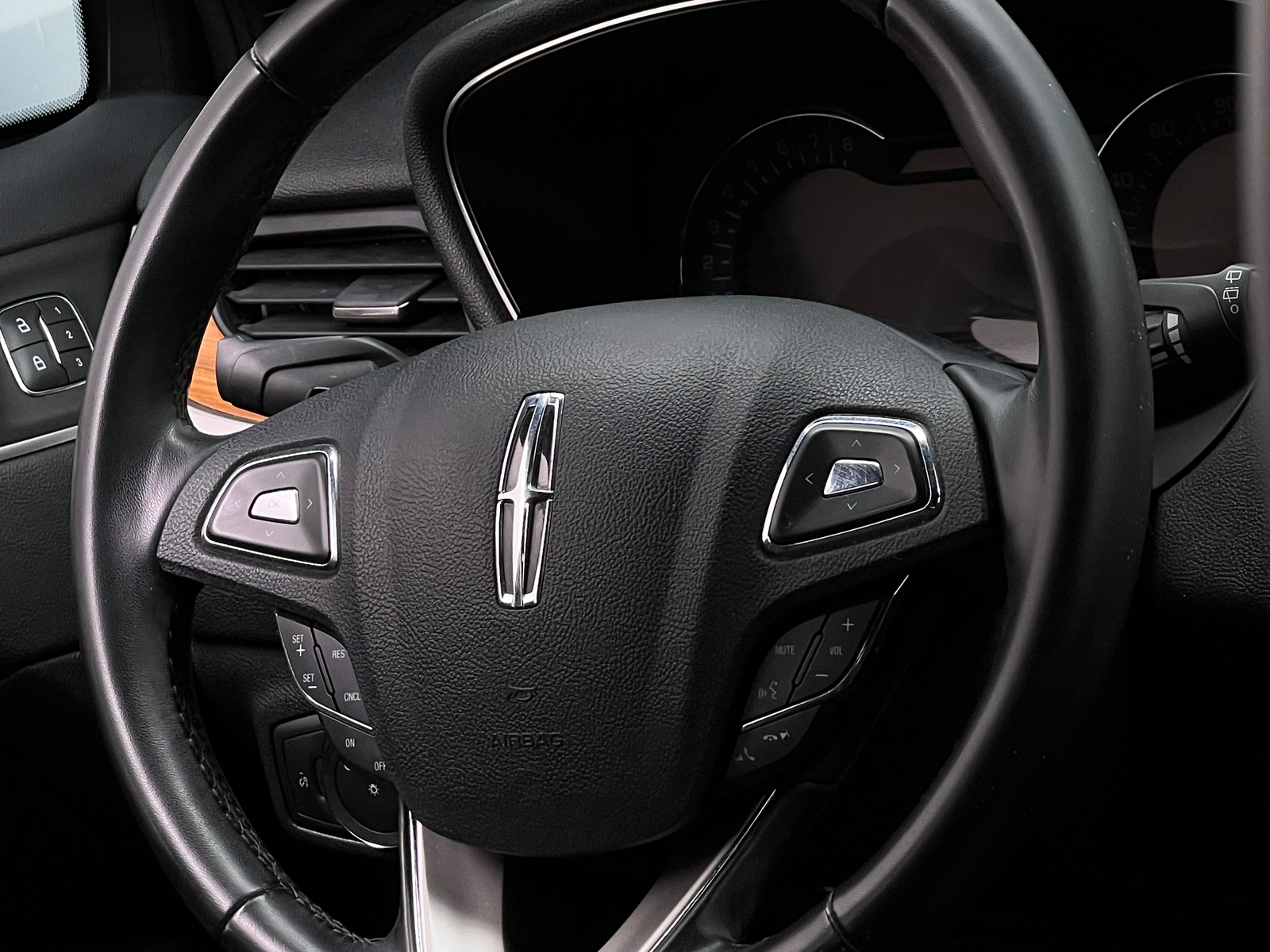 Thumbnail: 2019 Lincoln MKC - 4