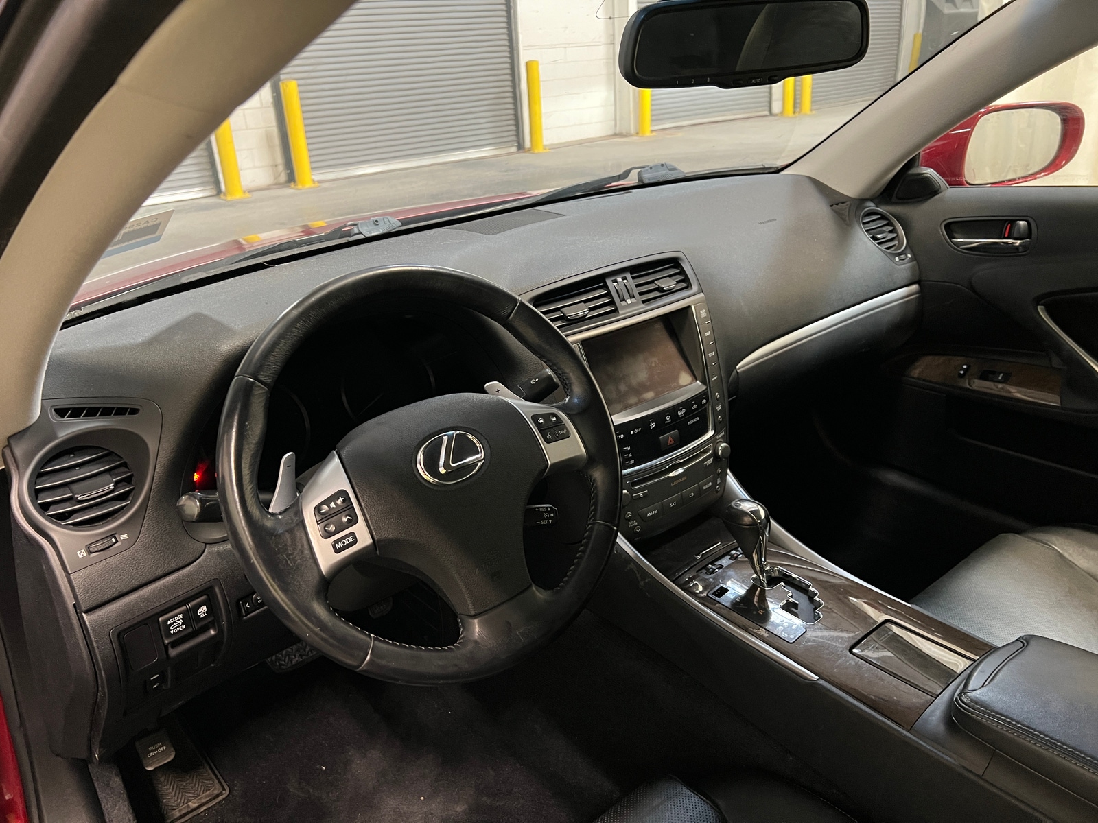 Thumbnail: 2011 Lexus IS - 2