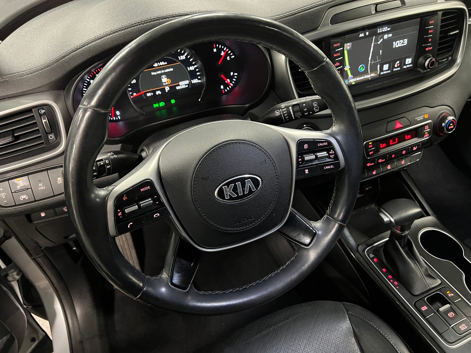Thumbnail: 2019 Kia Sorento - 4