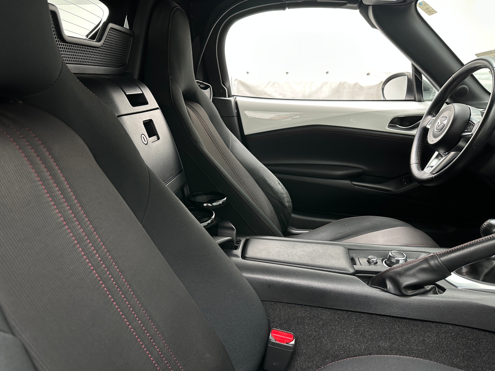 Thumbnail: 2016 Mazda MX-5 Miata - 2