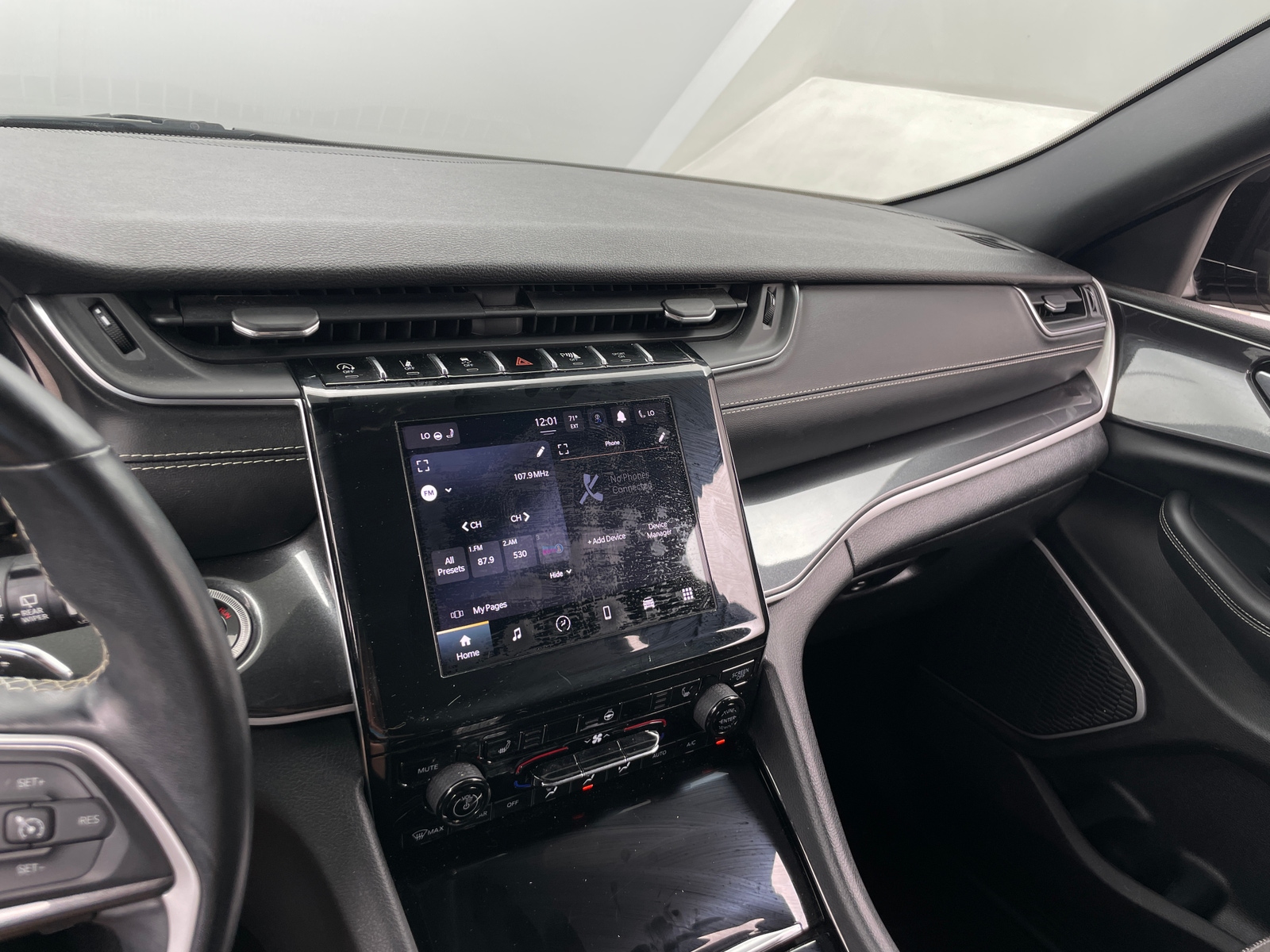 Thumbnail: 2021 Jeep Grand Cherokee L - 4