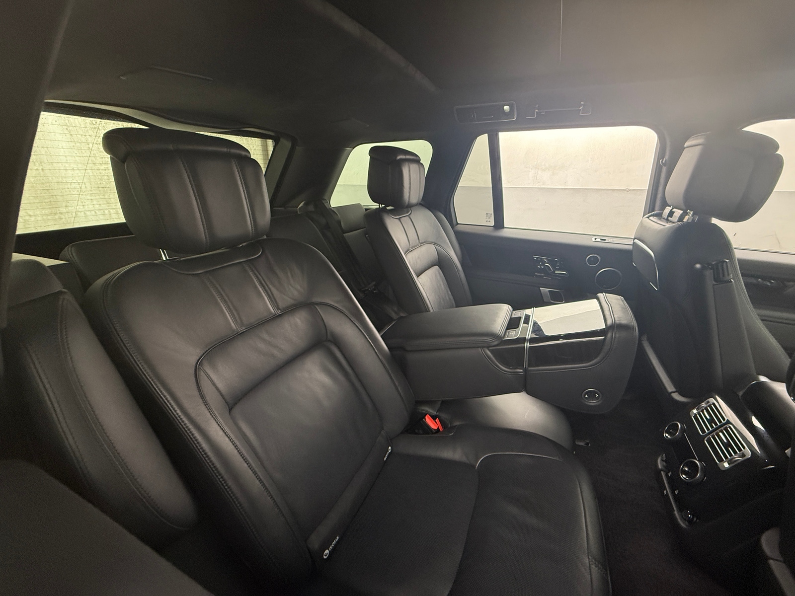 Thumbnail: 2020 Land Rover Range Rover - 5