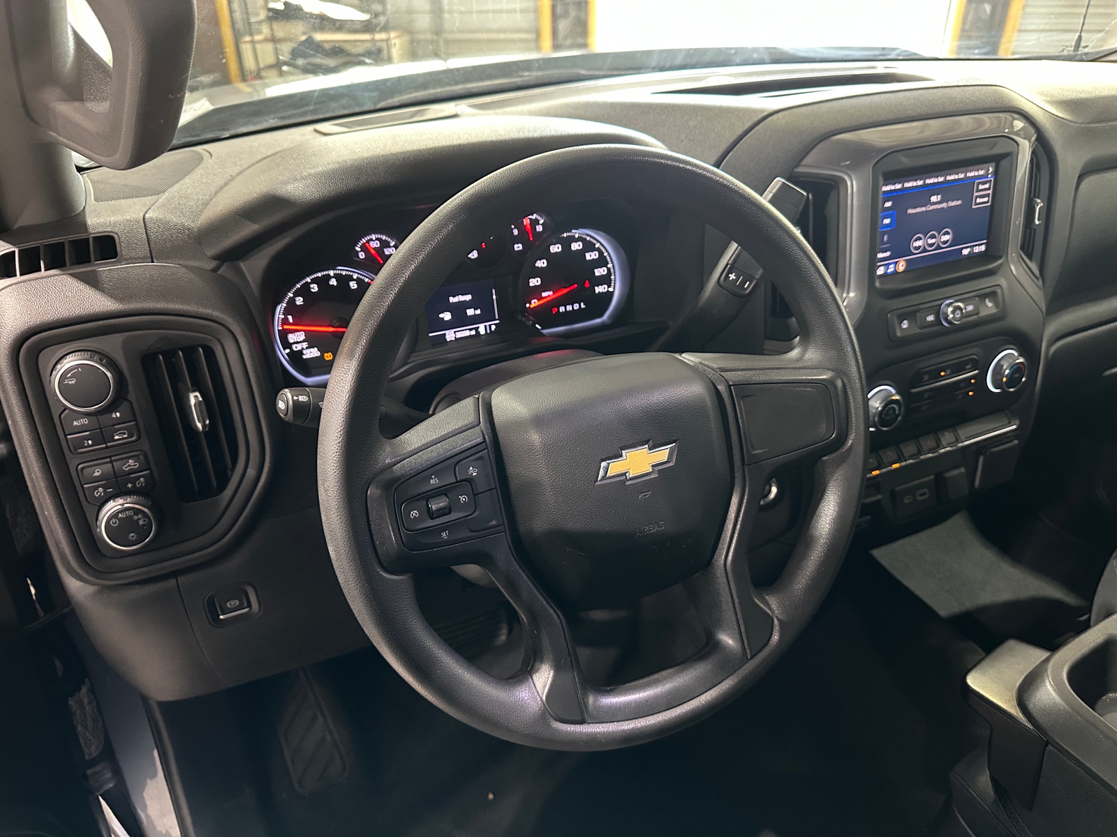 Thumbnail: 2023 Chevrolet Silverado 1500 - 5