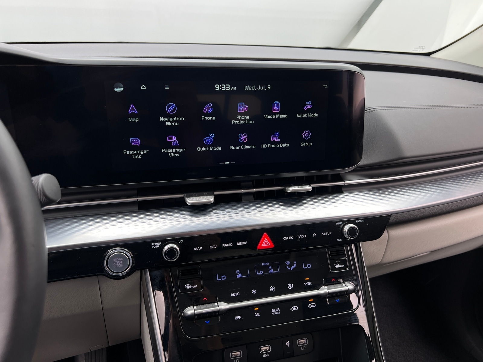 Thumbnail: 2024 Kia Carnival - 3