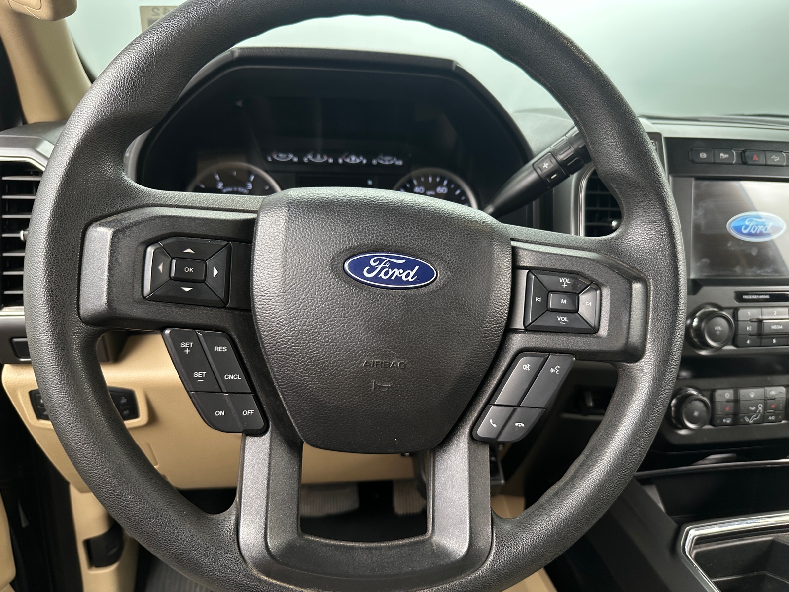 Thumbnail: 2020 Ford Econoline - 5