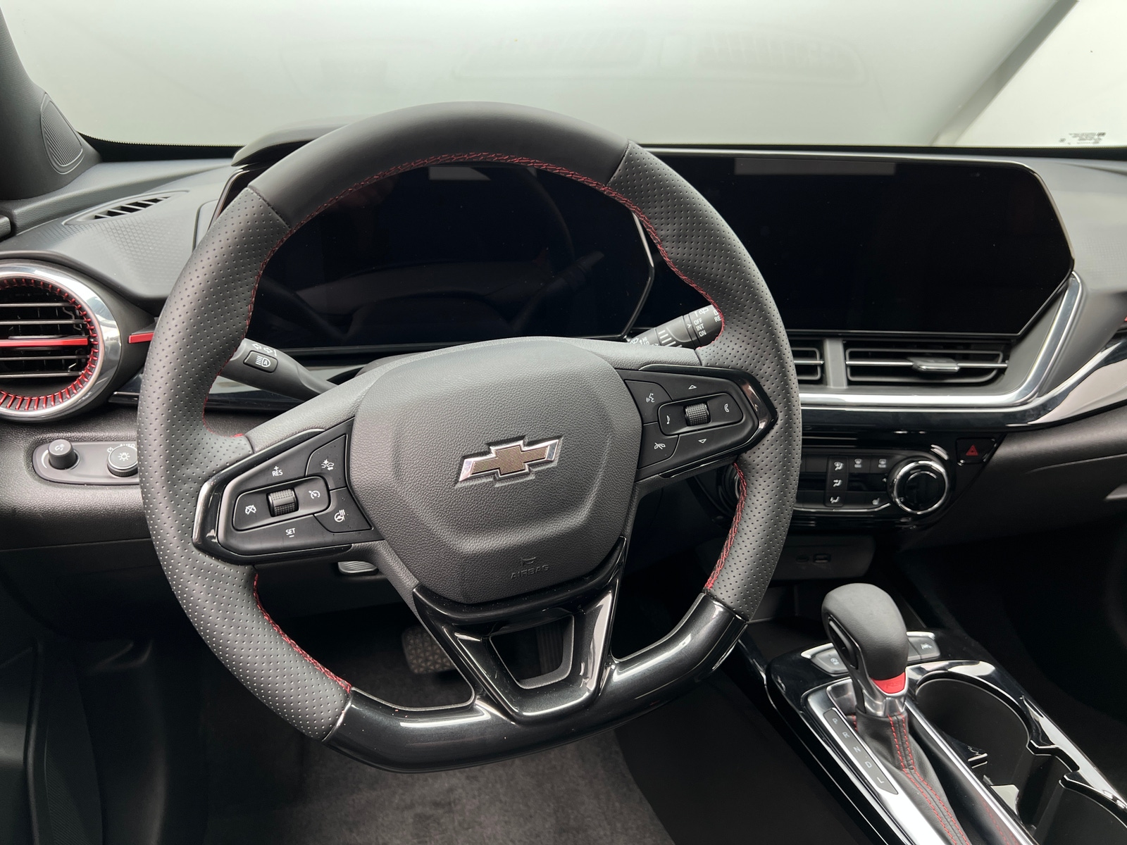 Thumbnail: 2025 Chevrolet Trax - 4