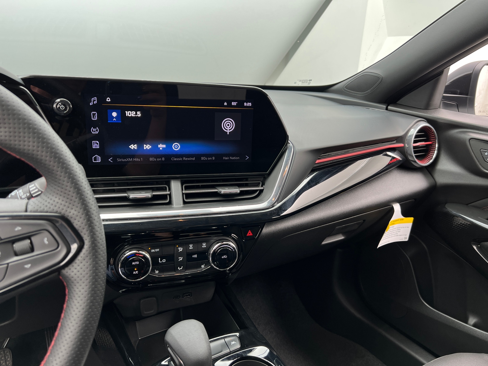 Thumbnail: 2025 Chevrolet Trax - 3