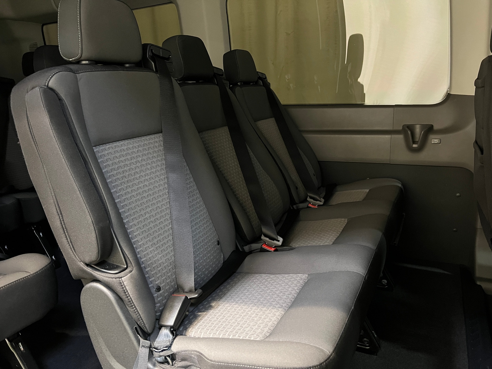 Thumbnail: 2020 Ford Econoline - 6
