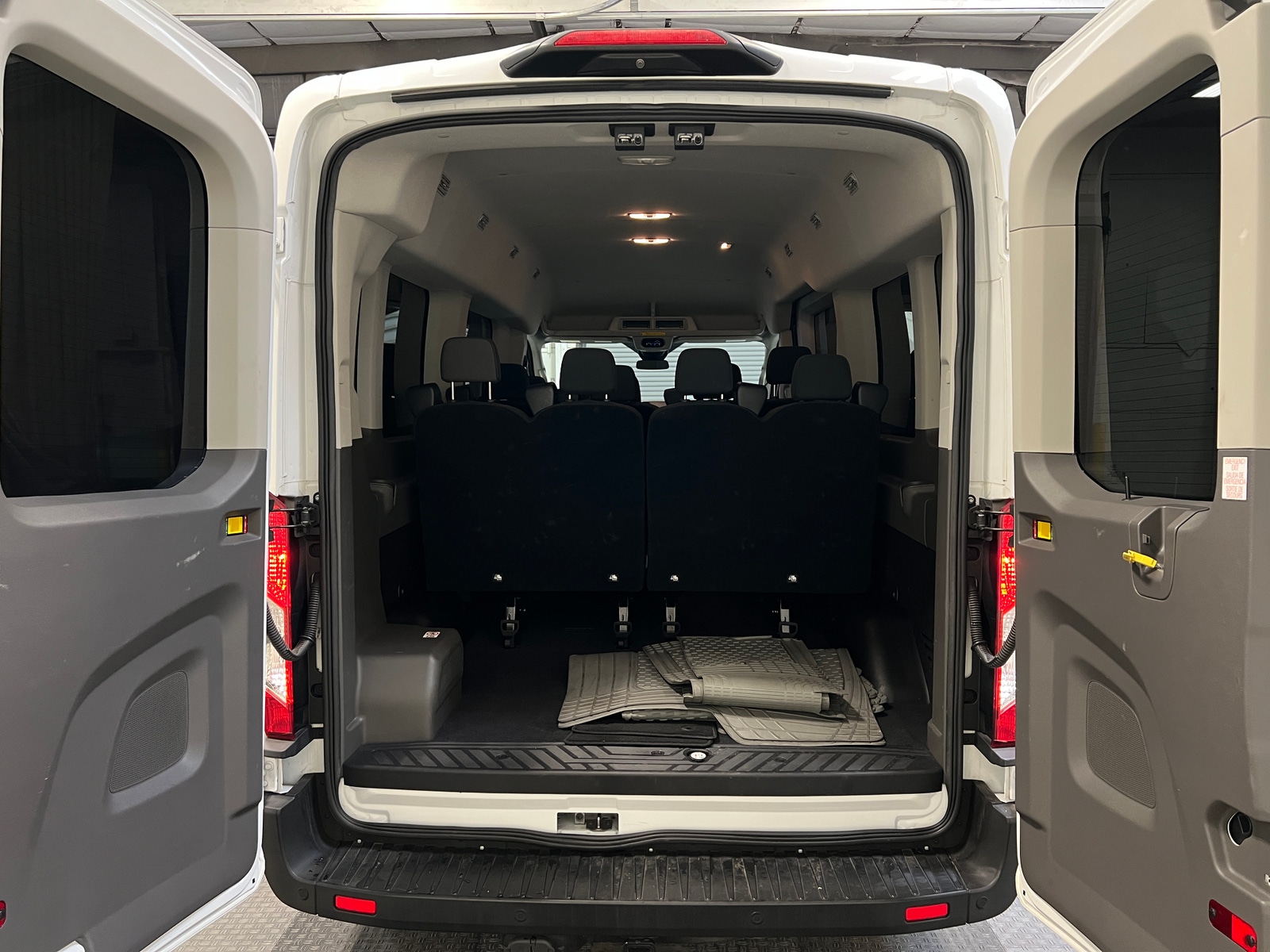 Thumbnail: 2020 Ford Econoline - 7