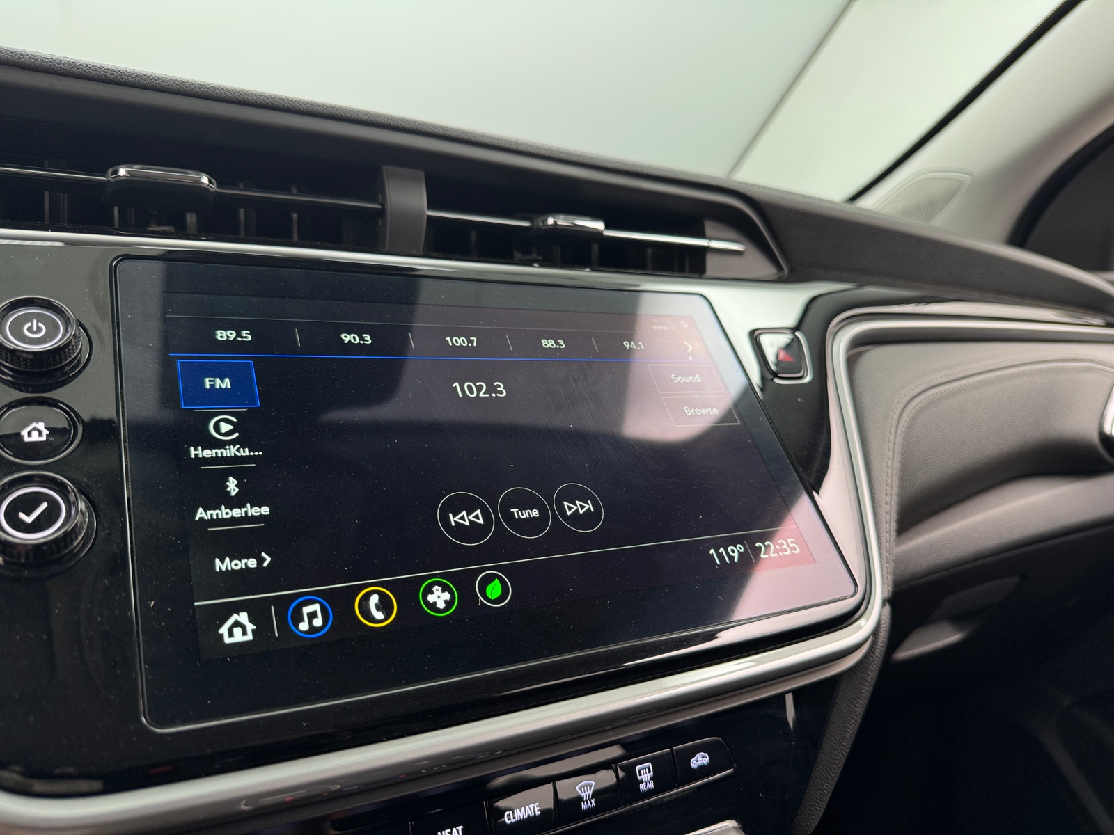 Thumbnail: 2023 Chevrolet Bolt EUV - 4