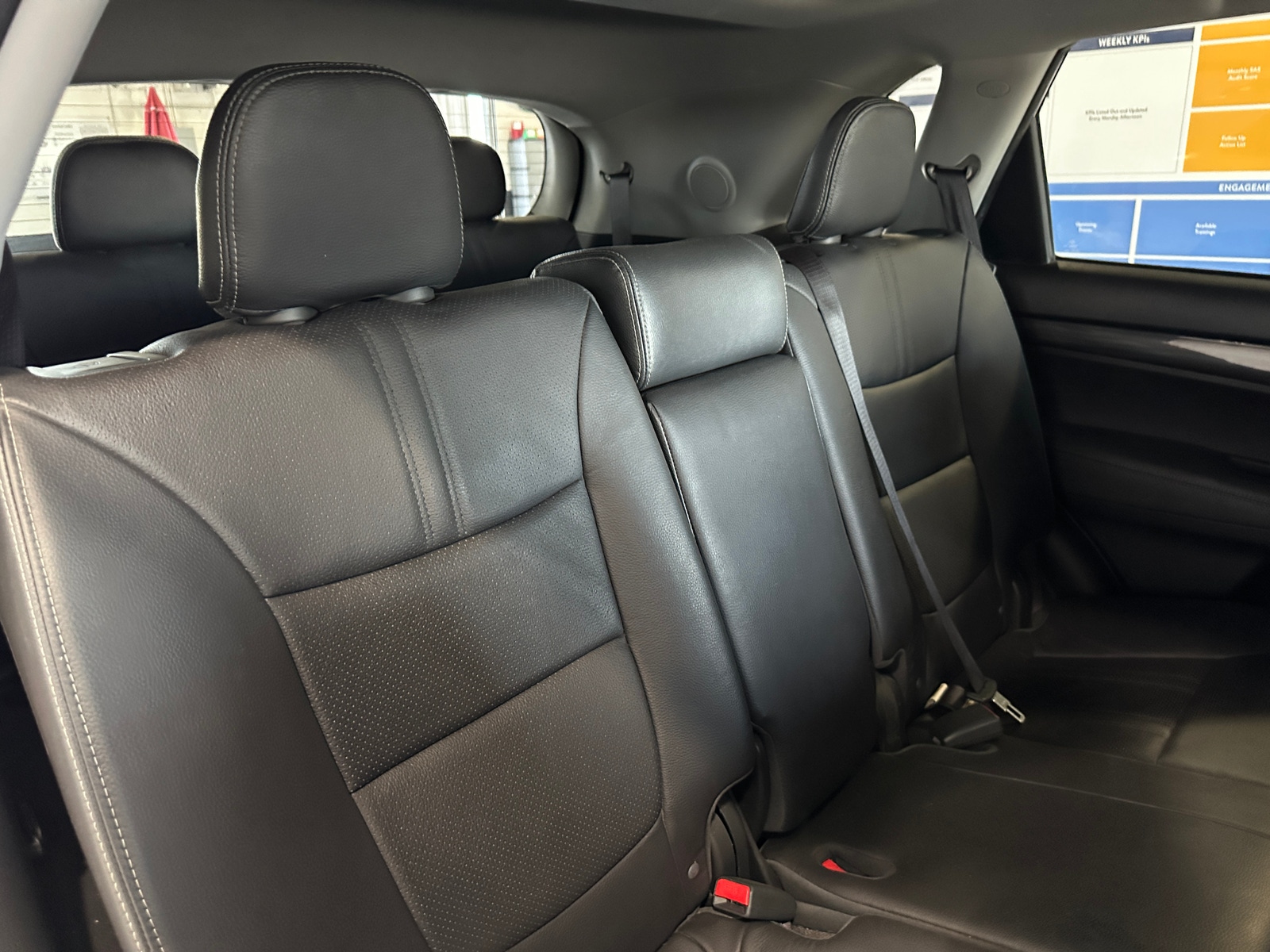 Thumbnail: 2013 Kia Sorento - 5