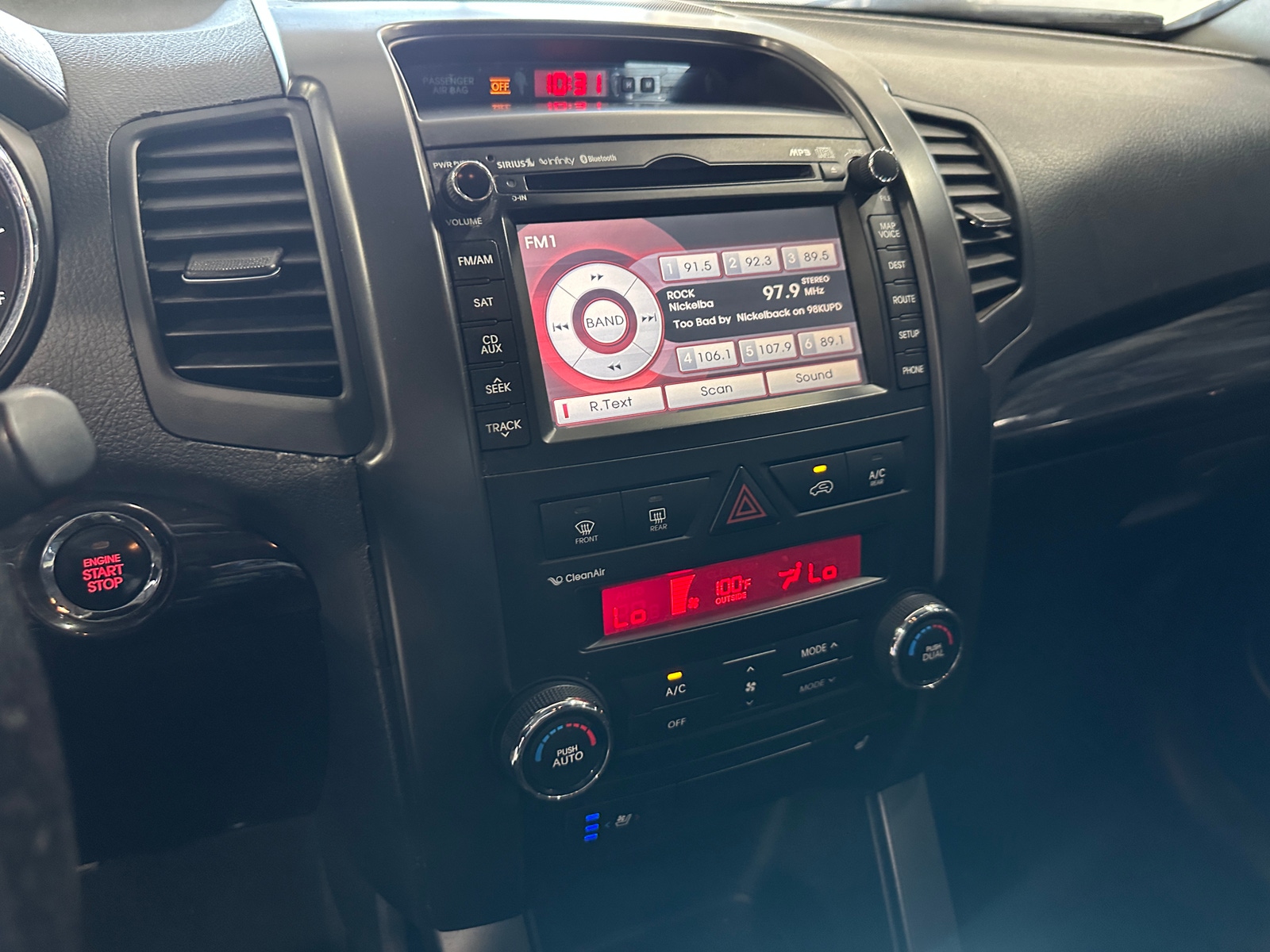 Thumbnail: 2013 Kia Sorento - 3