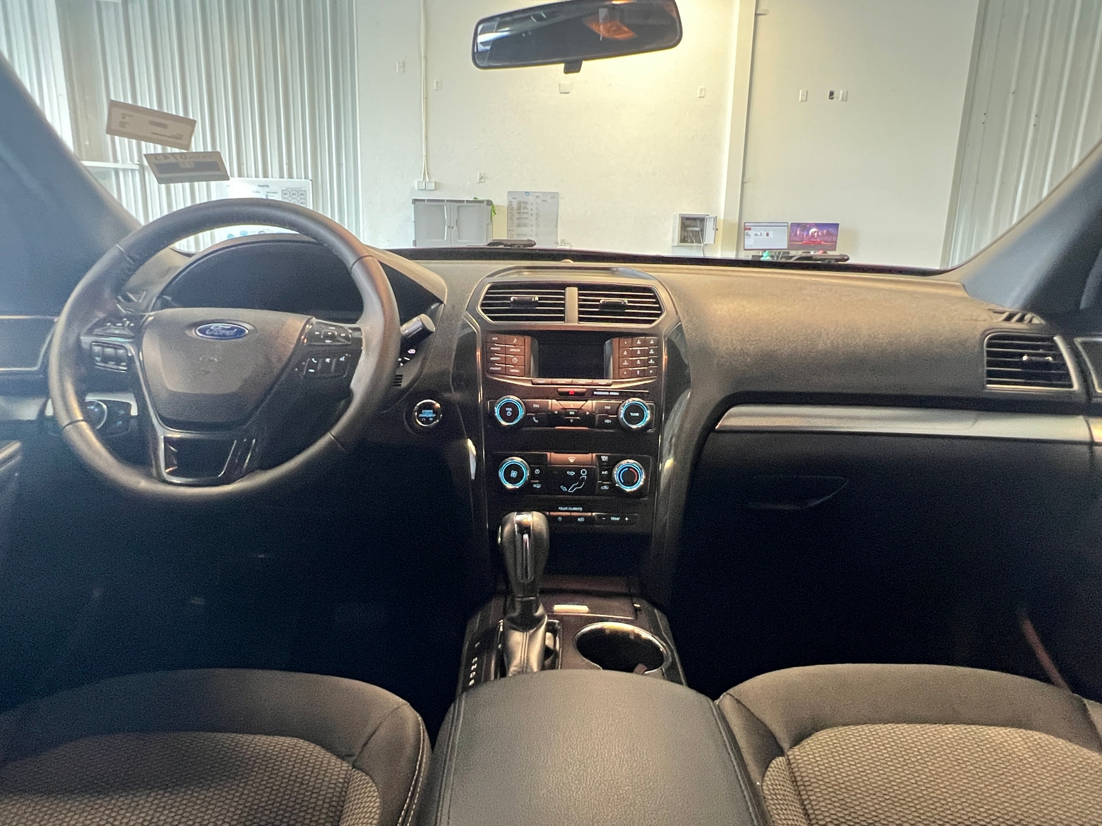 Thumbnail: 2019 Ford Explorer - 3