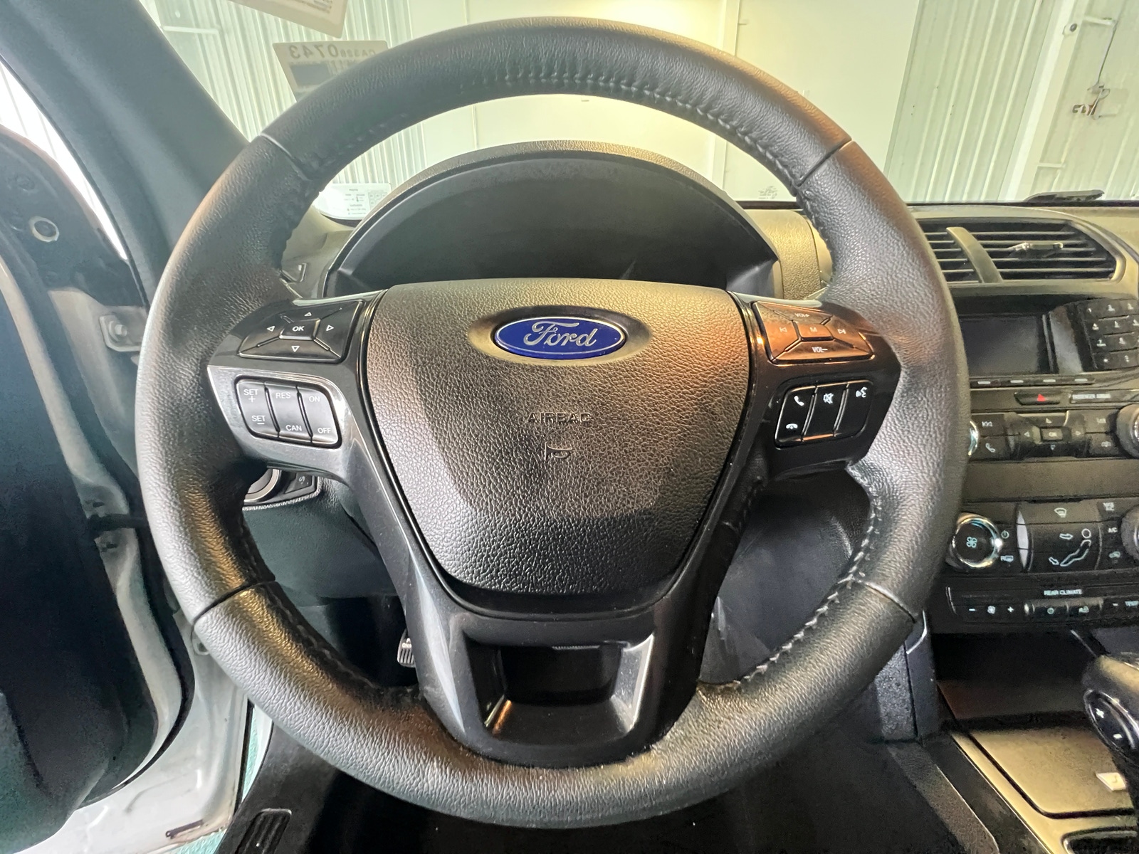 Thumbnail: 2019 Ford Explorer - 5