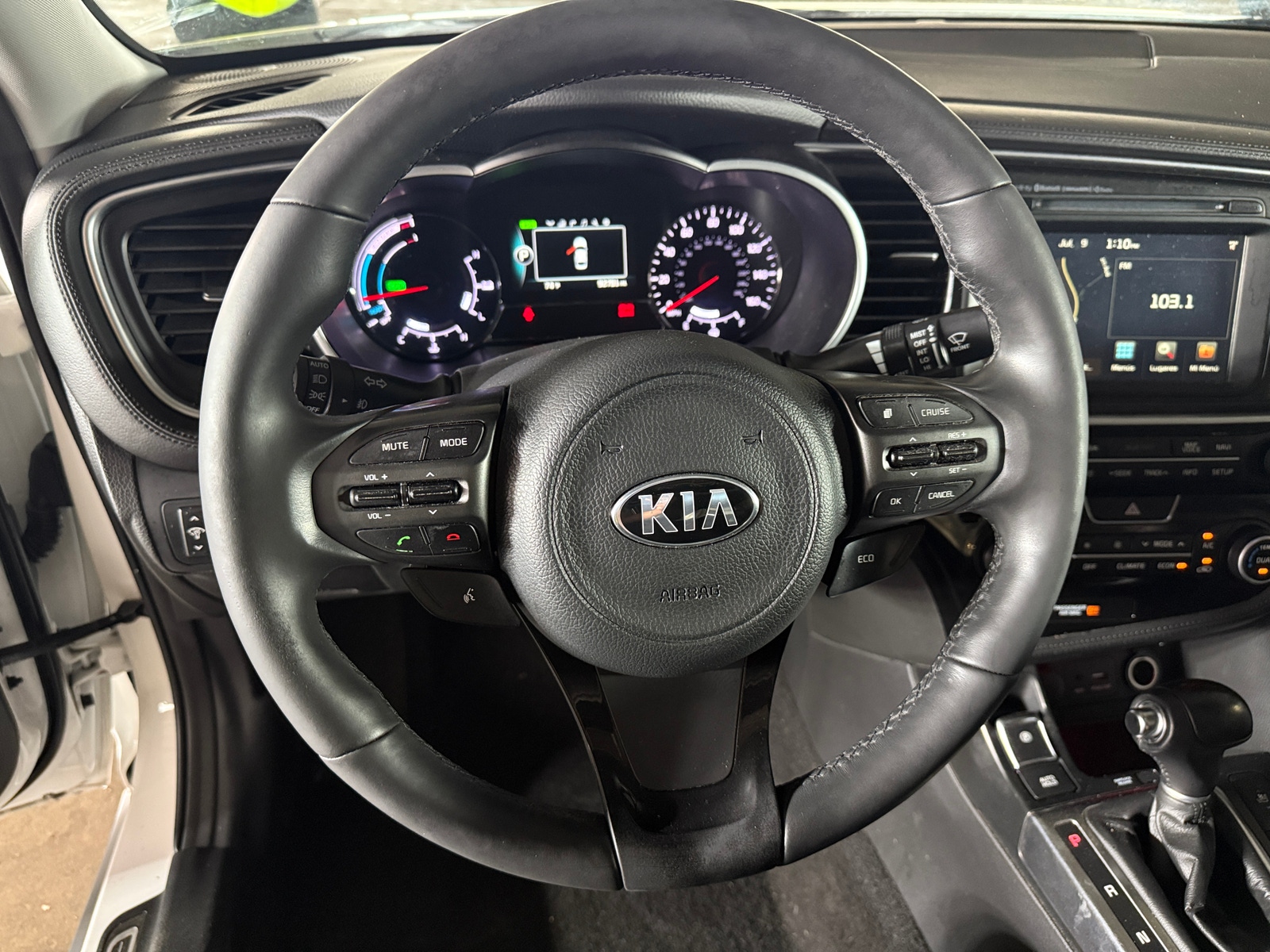 Thumbnail: 2015 Kia Optima - 4