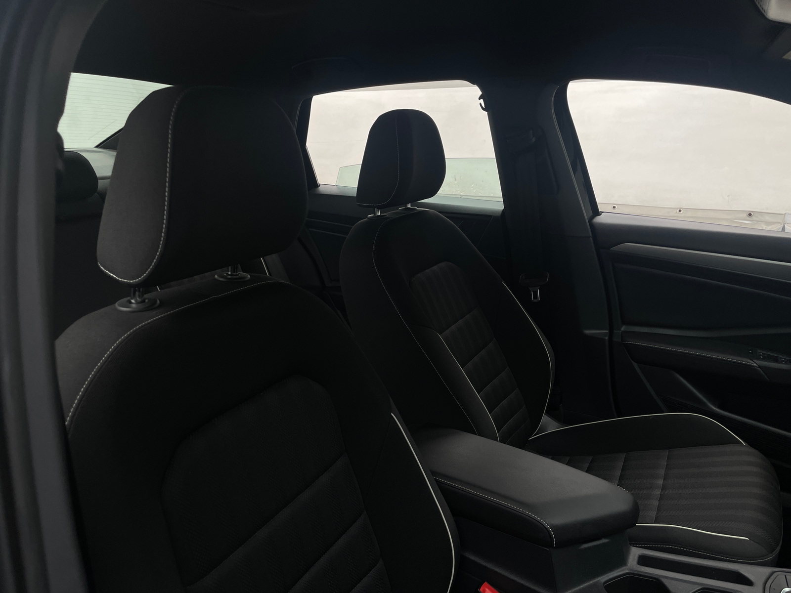 Thumbnail: 2022 Volkswagen Jetta - 2