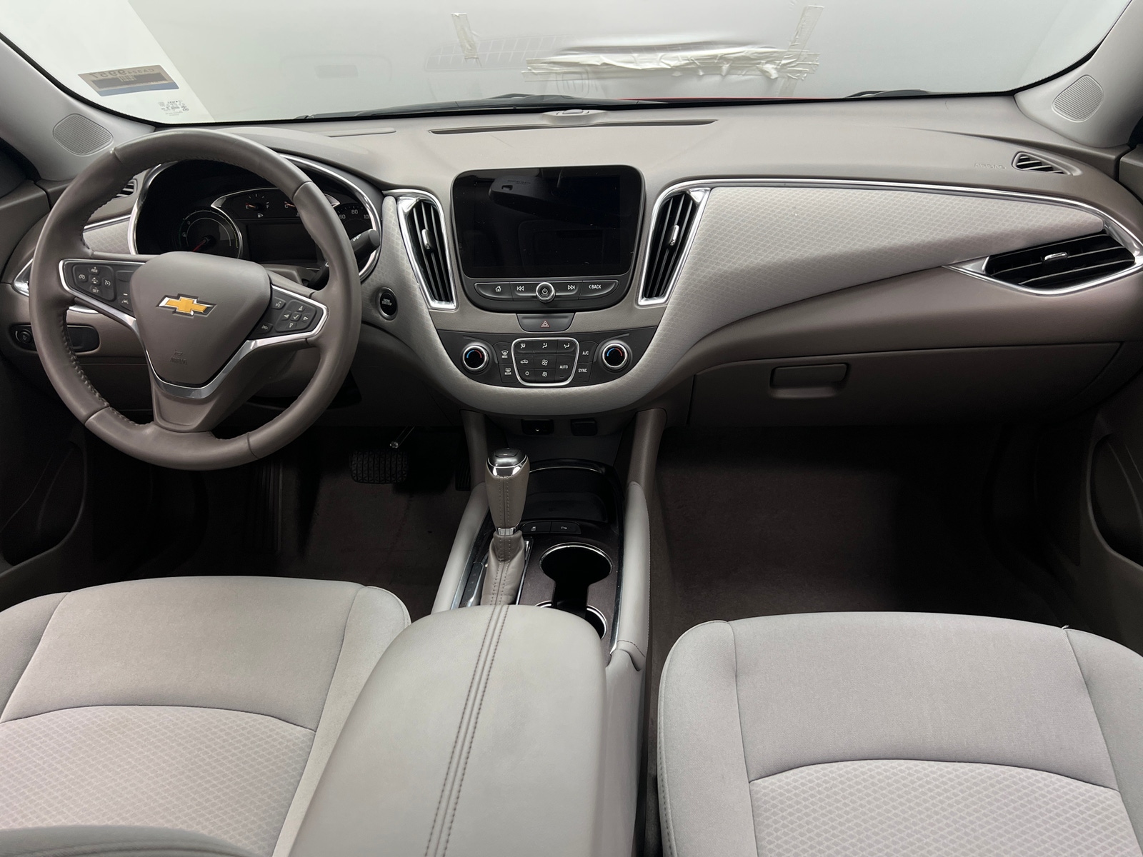 Thumbnail: 2018 Chevrolet Malibu - 3