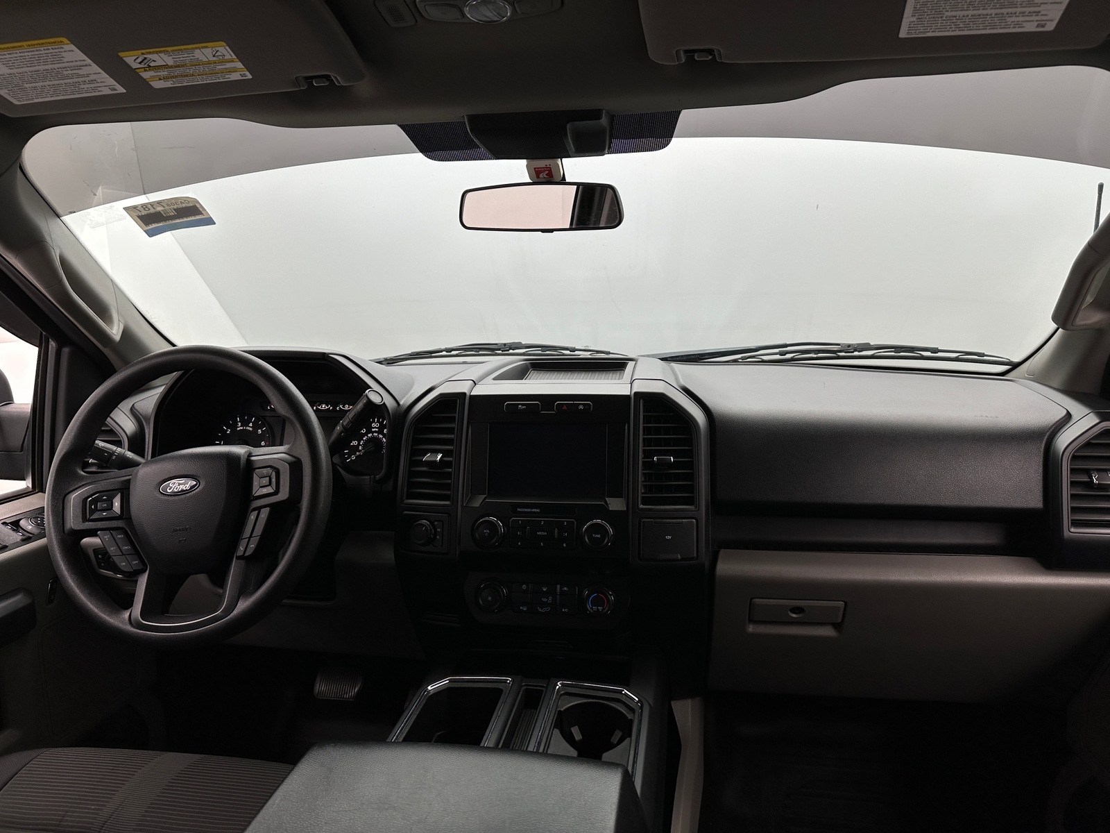 Thumbnail: 2019 Ford Econoline - 3