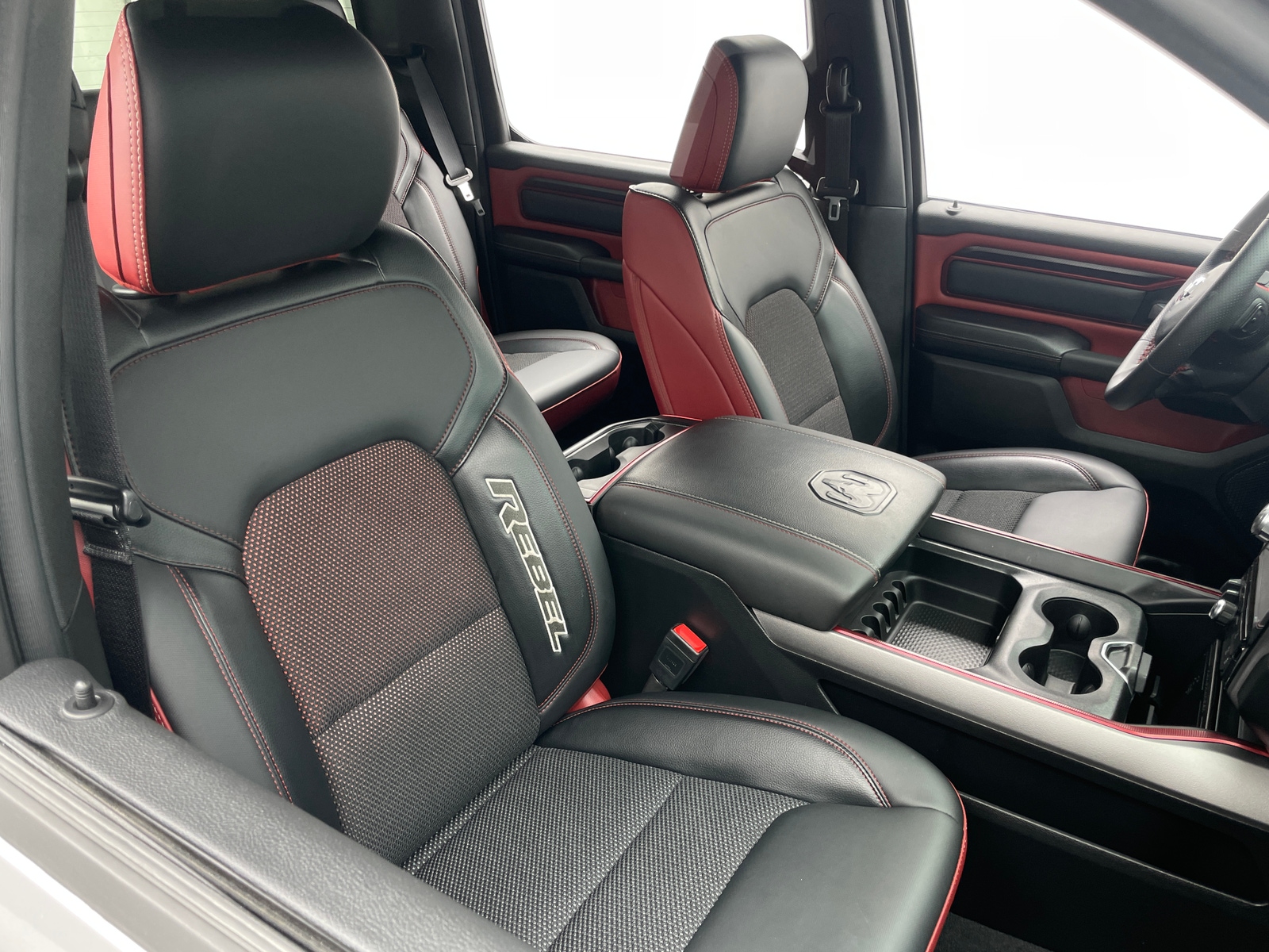 Thumbnail: 2025 RAM 1500 - 2