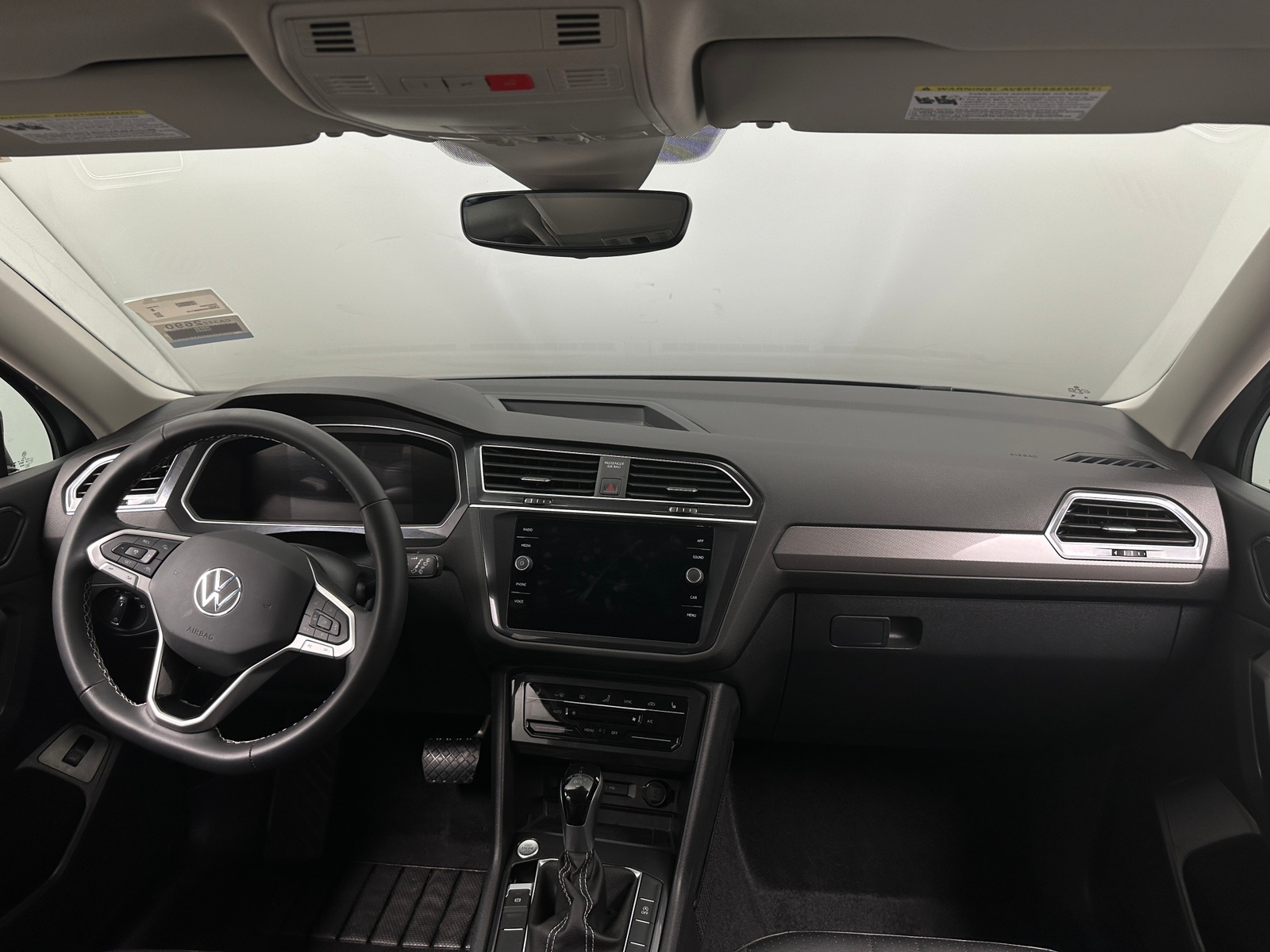 Thumbnail: 2024 Volkswagen Tiguan - 2