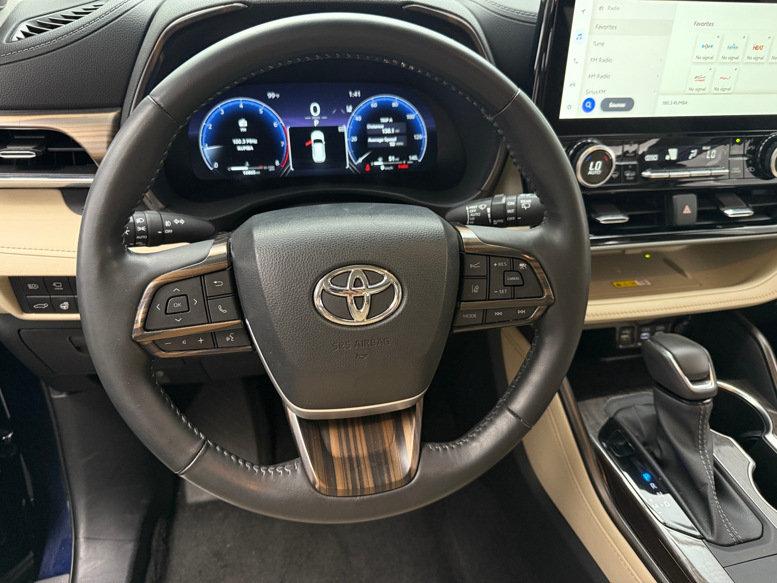 Thumbnail: 2023 Toyota Highlander - 5