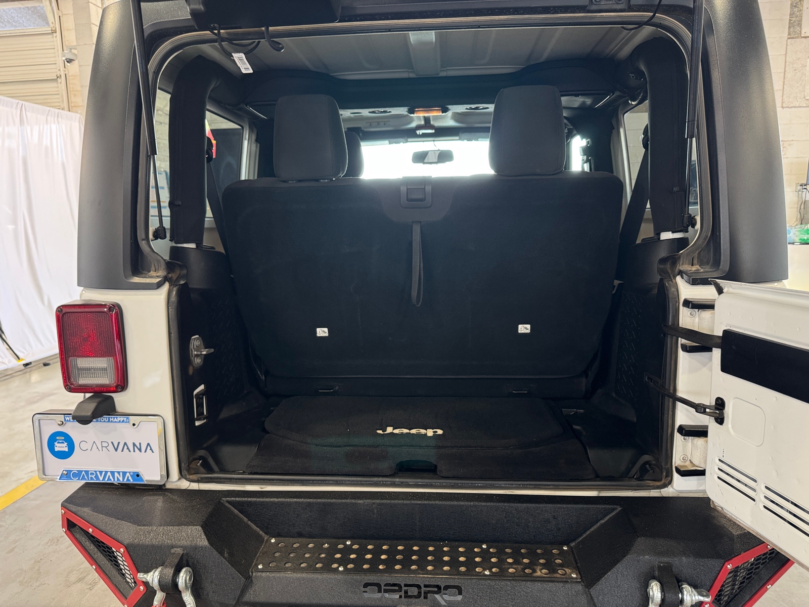 Thumbnail: 2017 Jeep Wrangler - 7