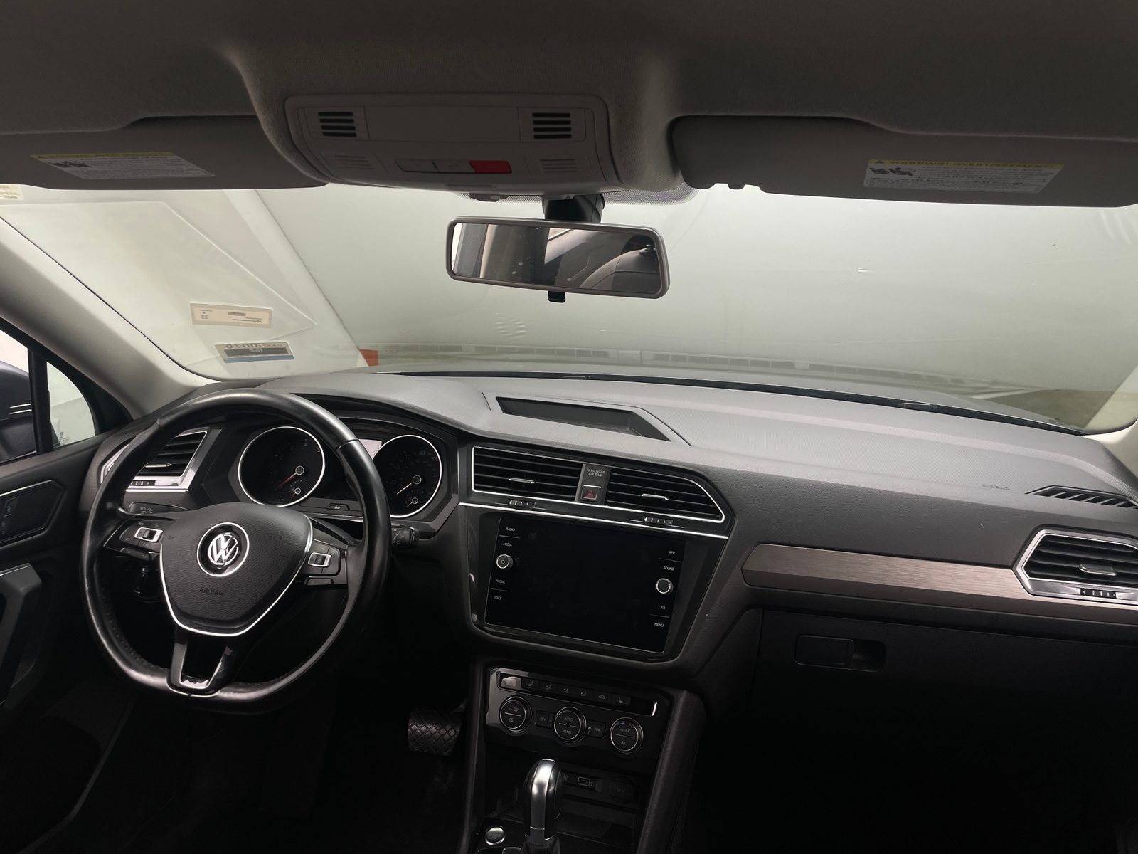 Thumbnail: 2018 Volkswagen Tiguan - 2