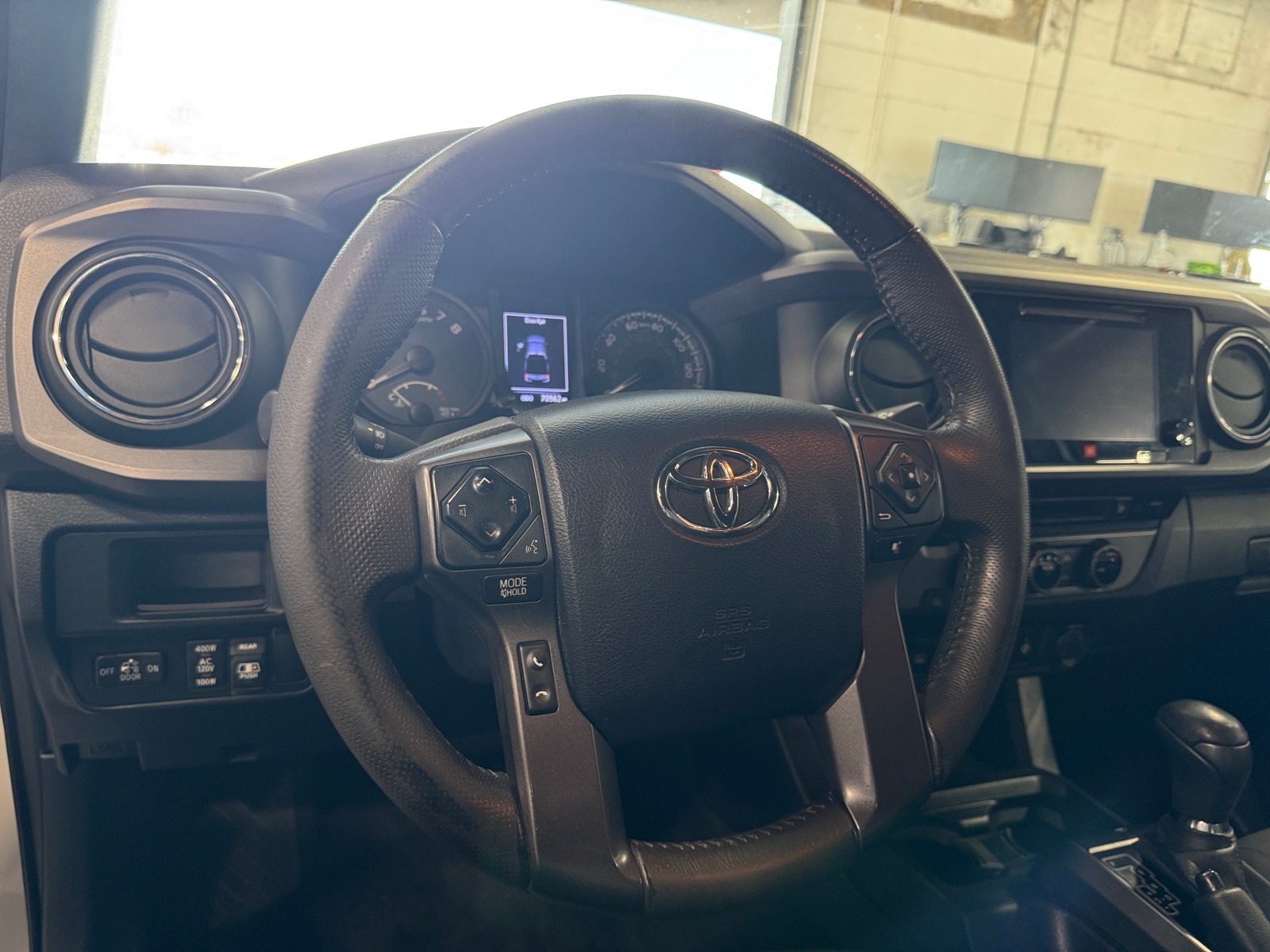 Thumbnail: 2017 Toyota Tacoma - 5