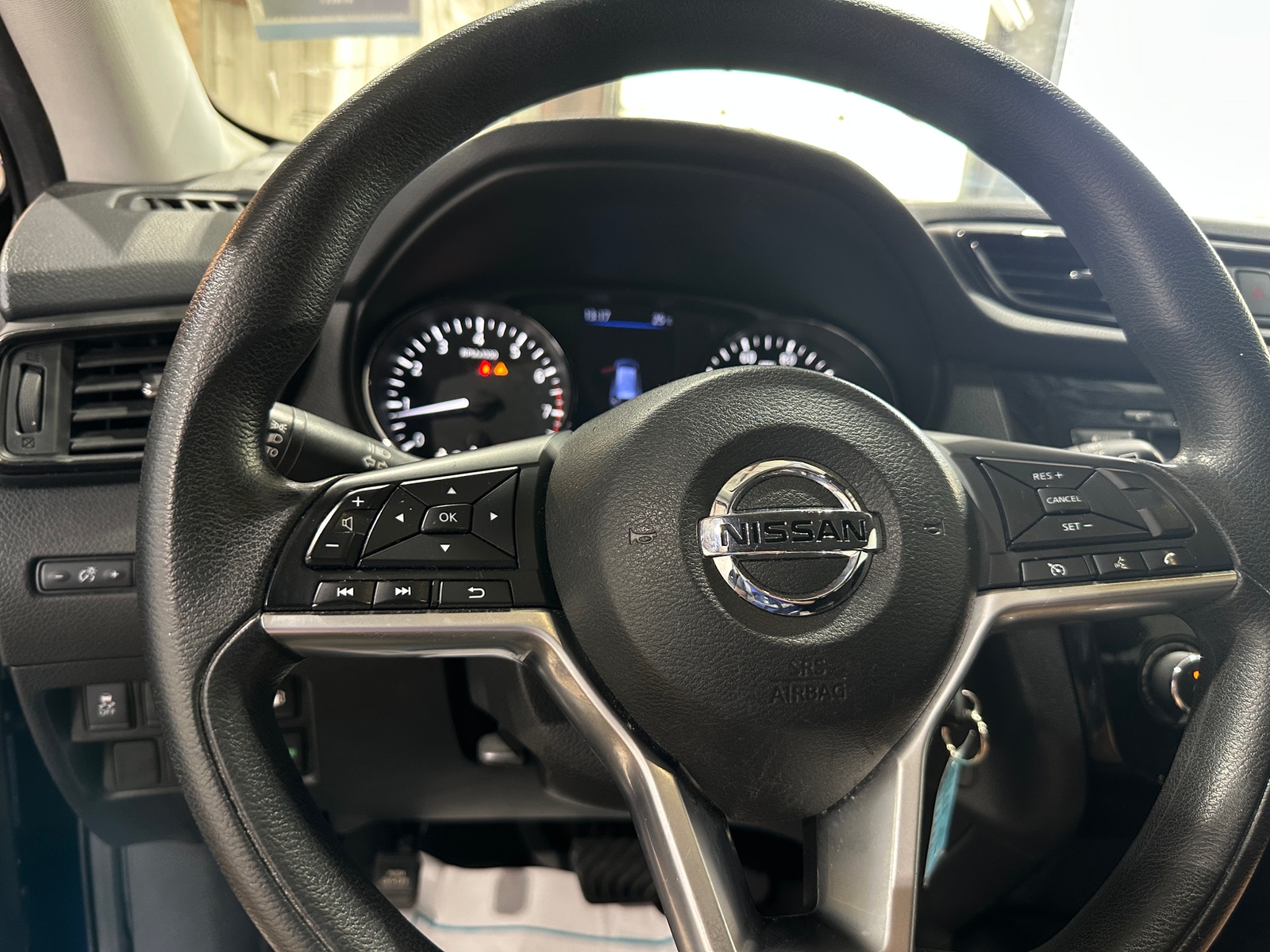 Thumbnail: 2020 Nissan Rogue - 5