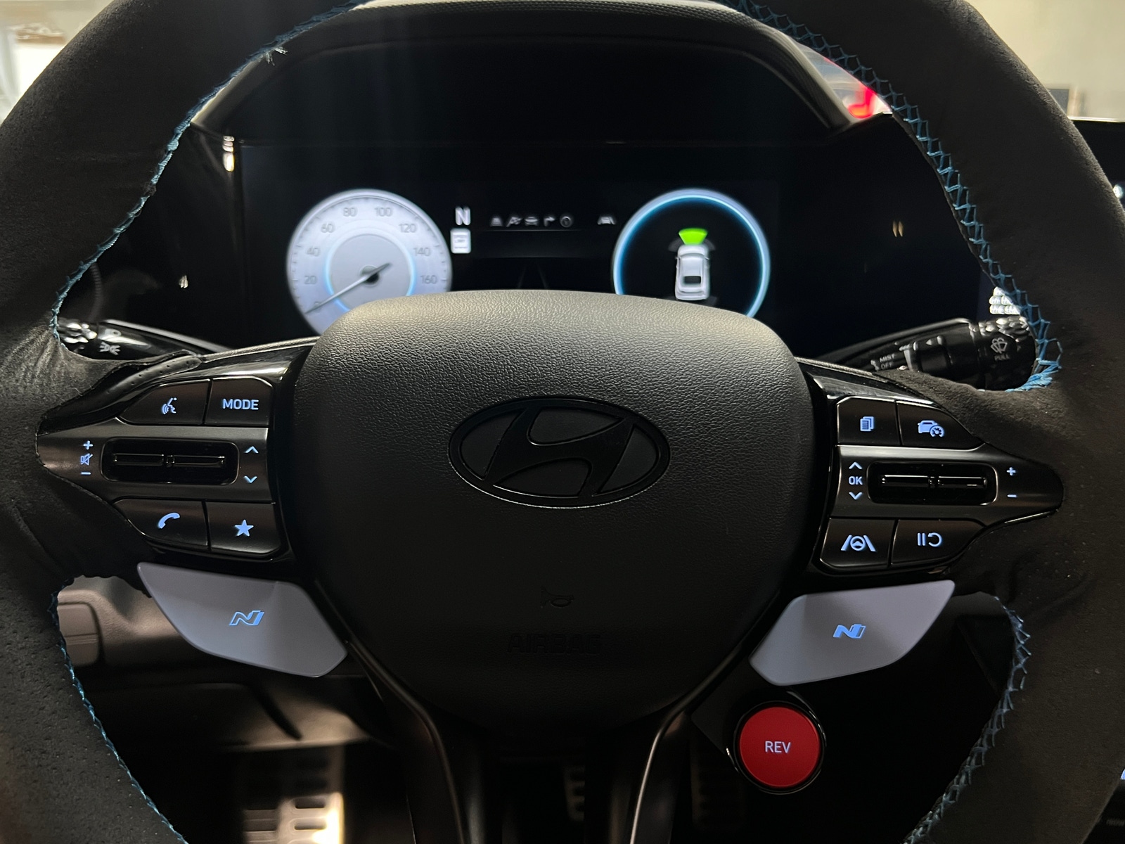 Thumbnail: 2024 Hyundai Elantra - 4