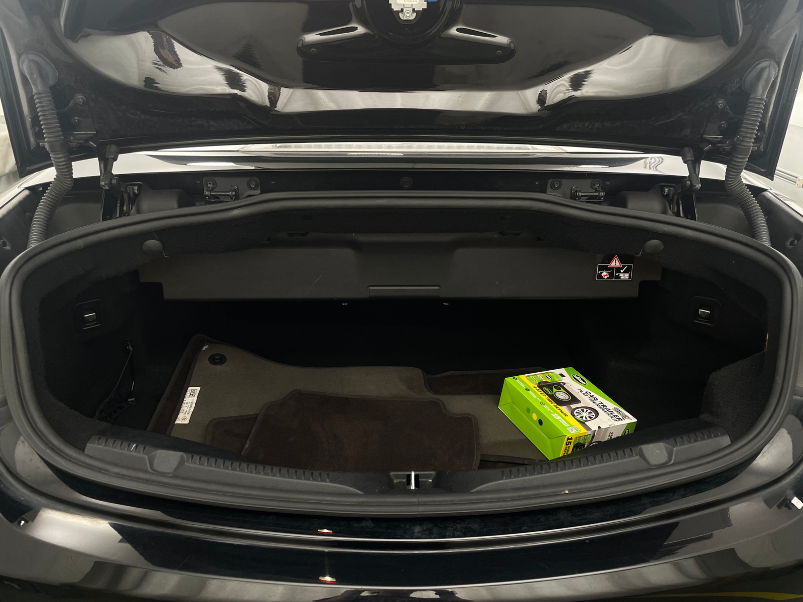 Thumbnail: 2018 Mercedes-Benz E-Class - 6