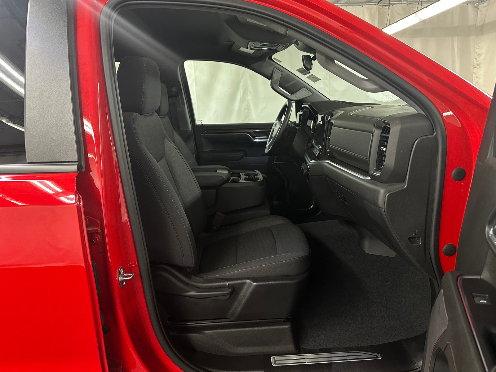 Thumbnail: 2022 Chevrolet Silverado 1500 - 2