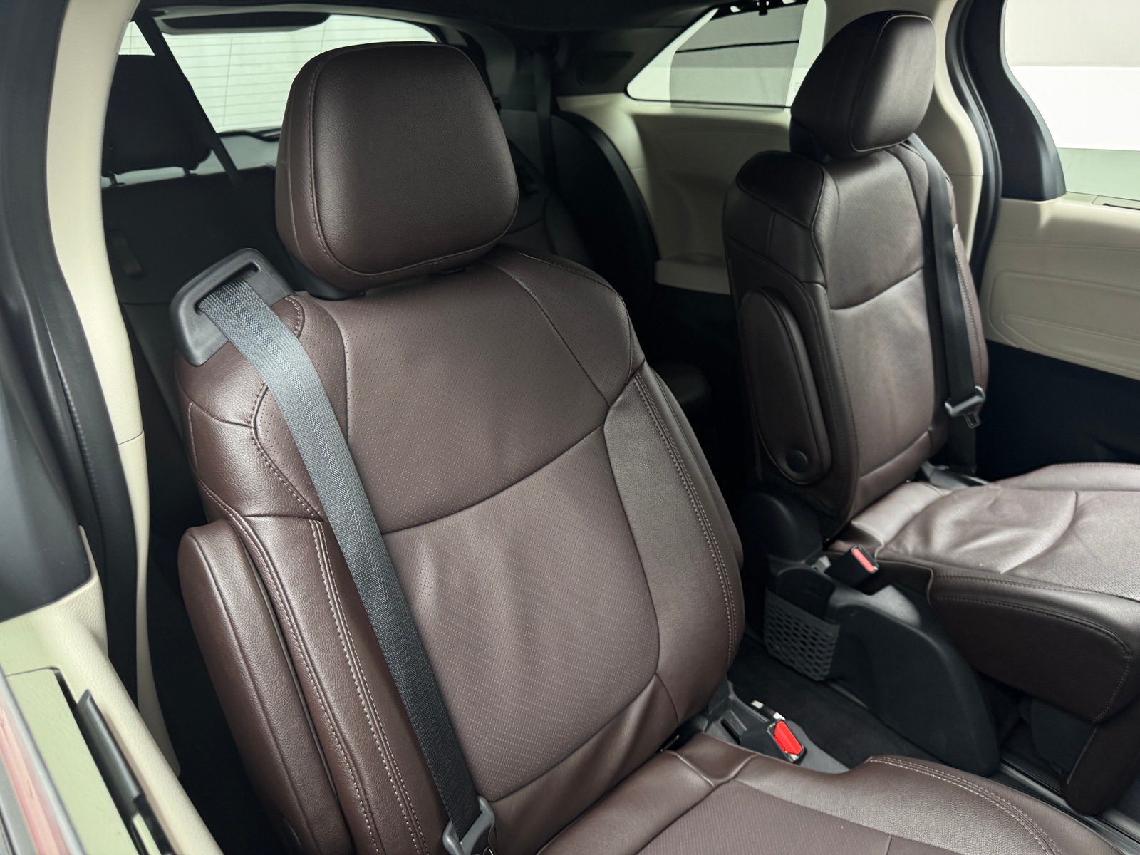 Thumbnail: 2023 Toyota Sienna - 5