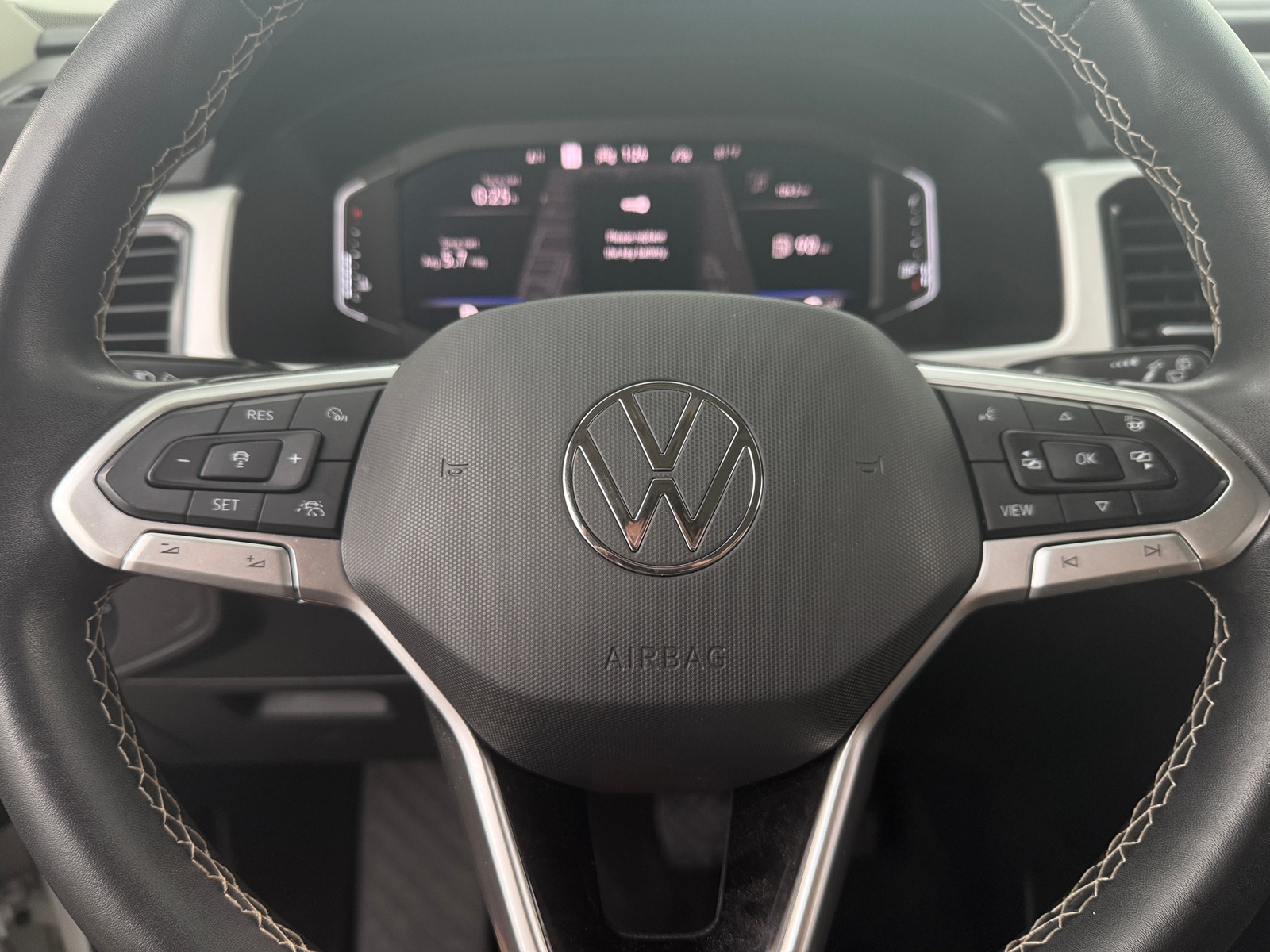 Thumbnail: 2022 Volkswagen Atlas - 5