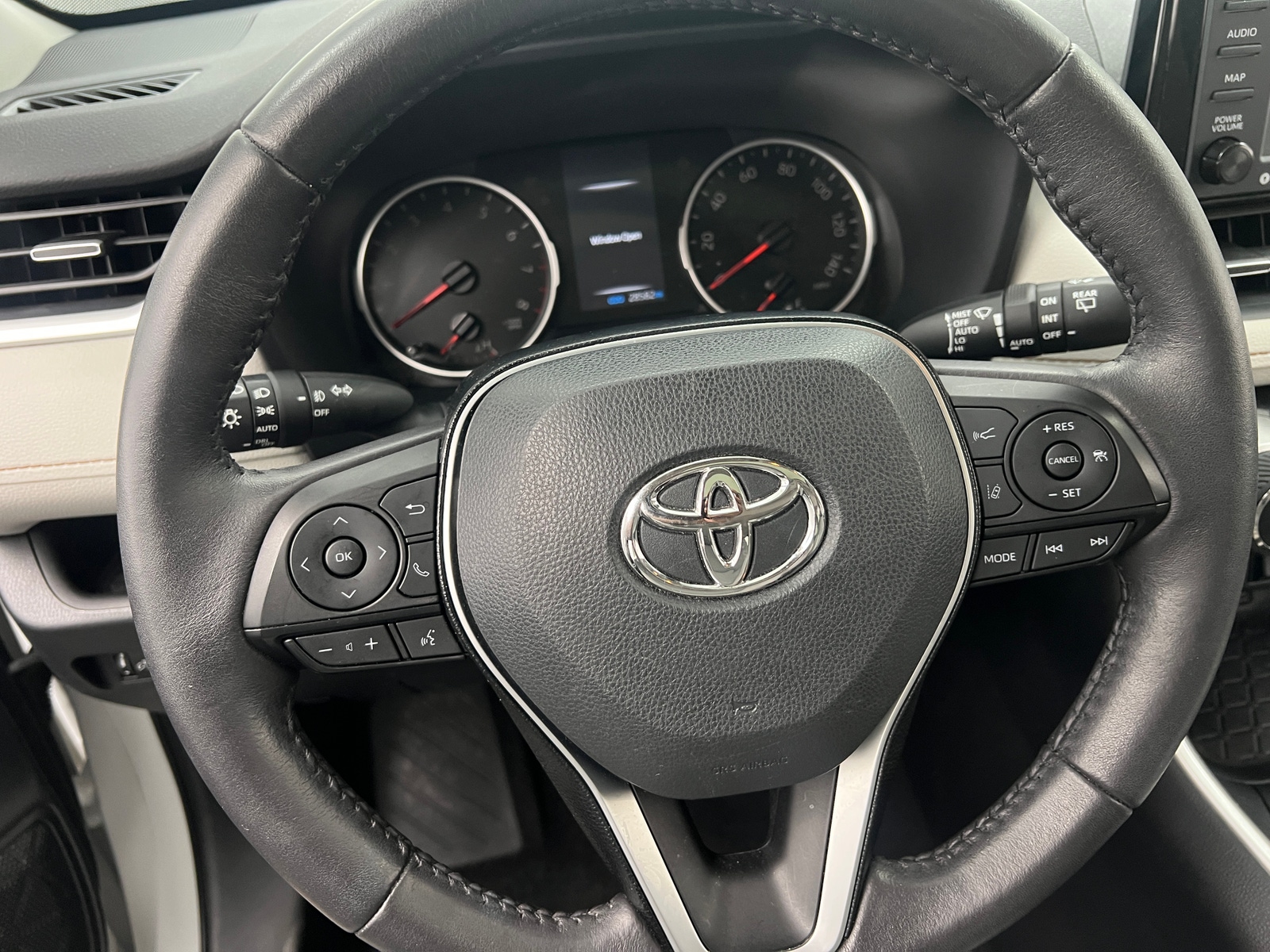 Thumbnail: 2021 Toyota RAV4 - 4