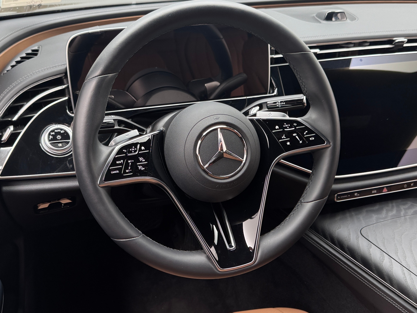 Thumbnail: 2024 Mercedes-Benz E-Class - 4