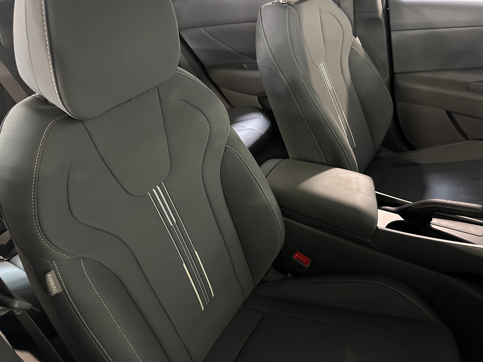 Thumbnail: 2022 Hyundai Elantra - 2