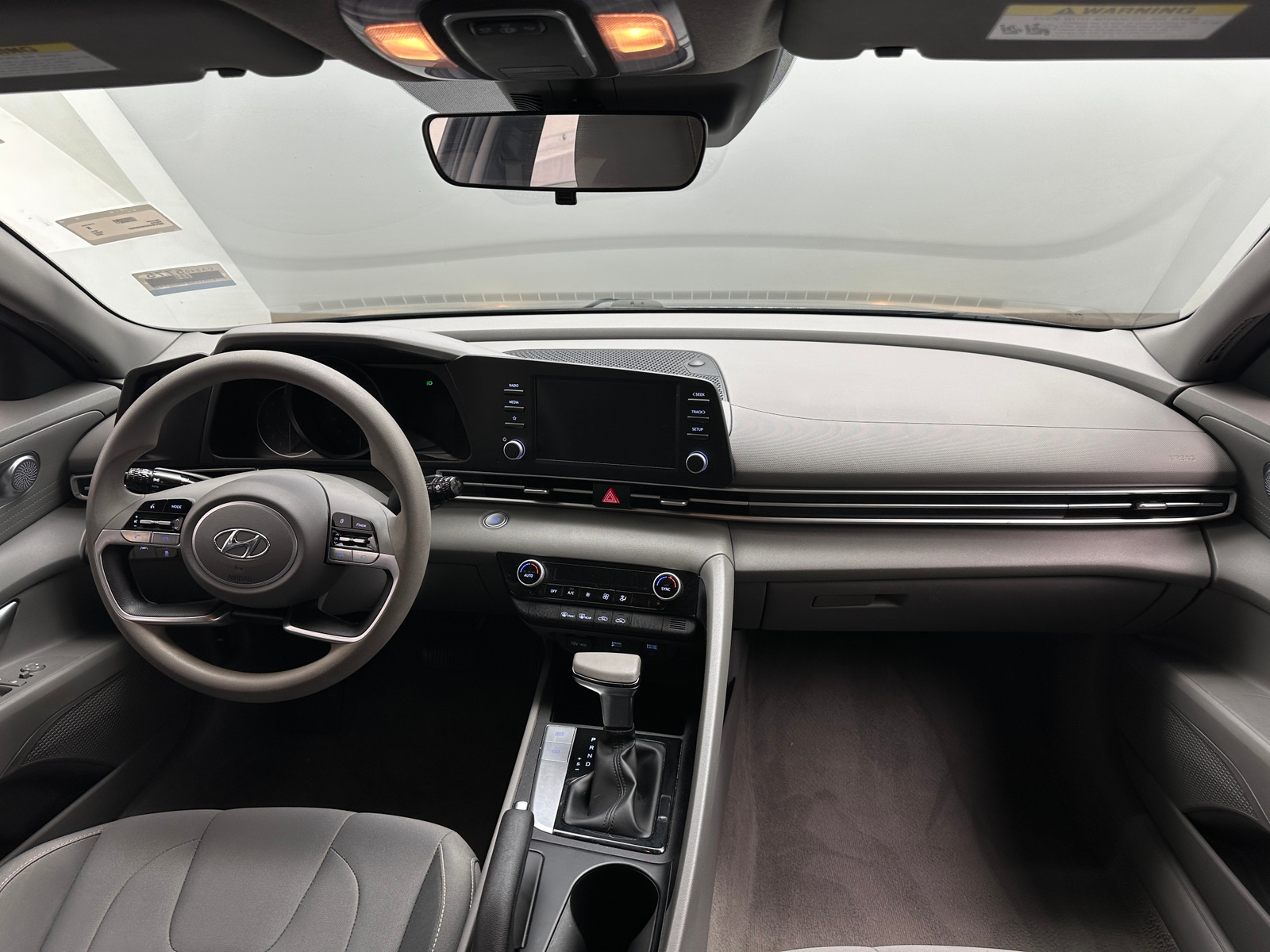 Thumbnail: 2022 Hyundai Elantra - 3