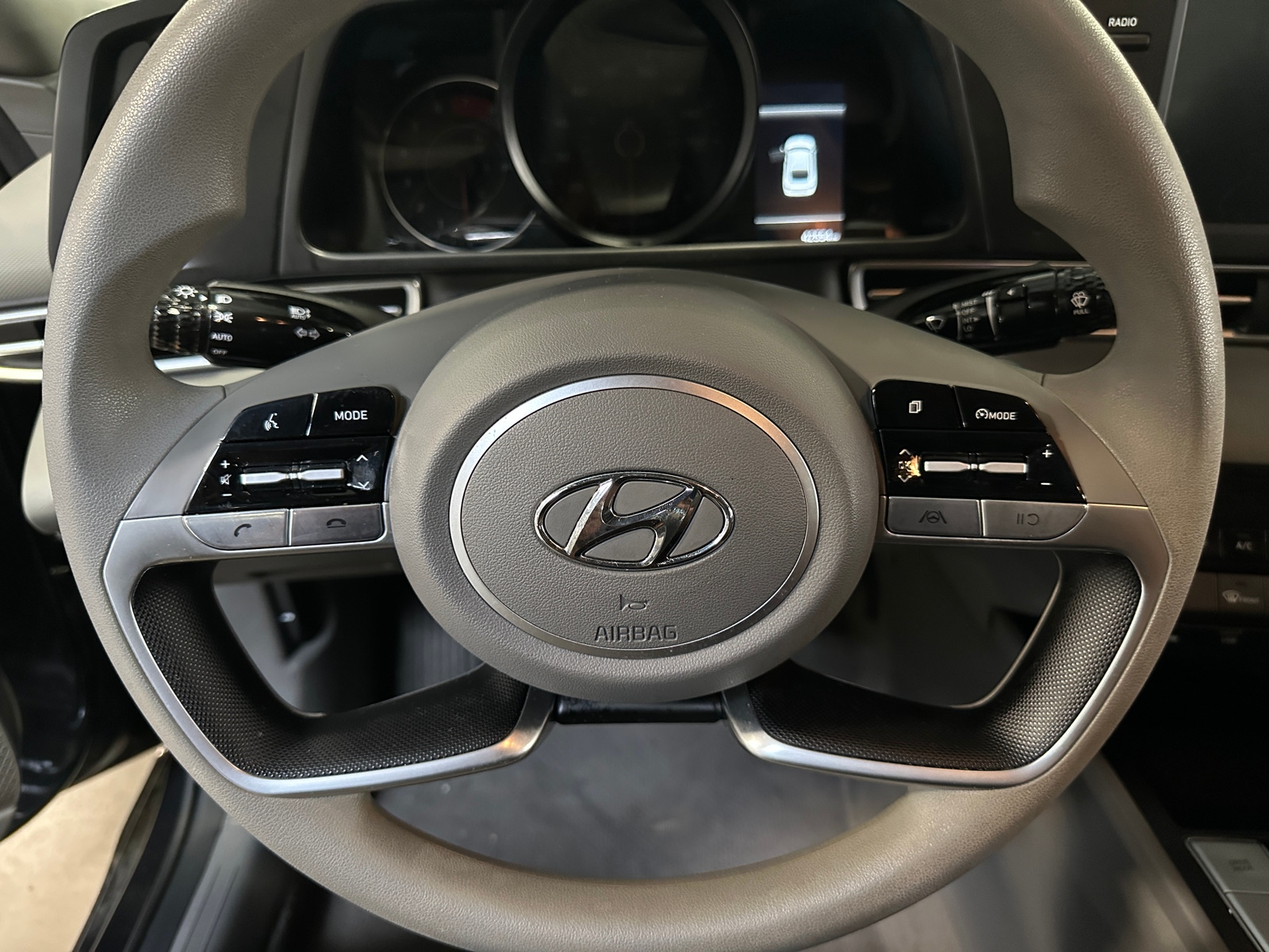Thumbnail: 2022 Hyundai Elantra - 5
