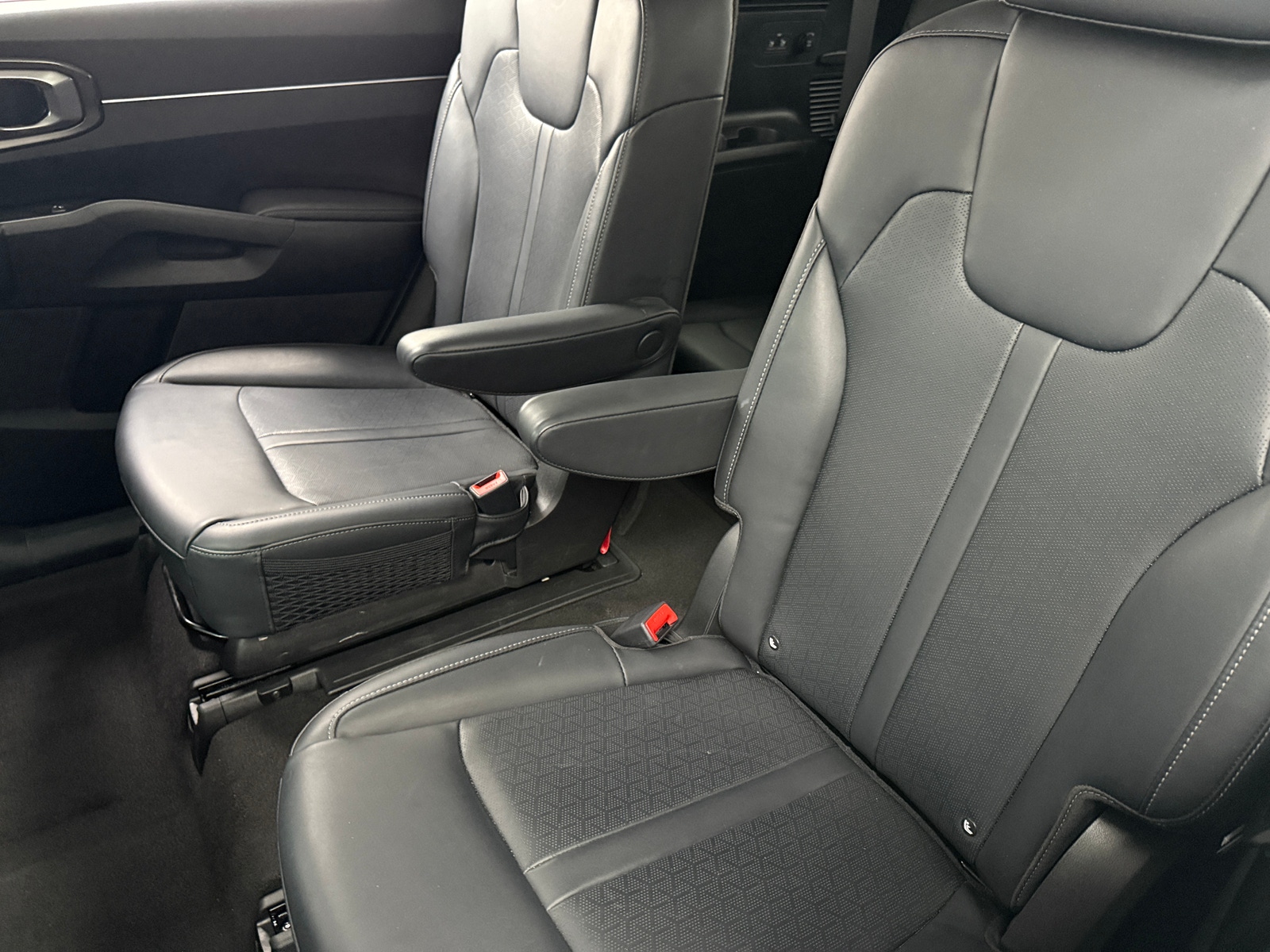 Thumbnail: 2024 Kia Sorento - 5