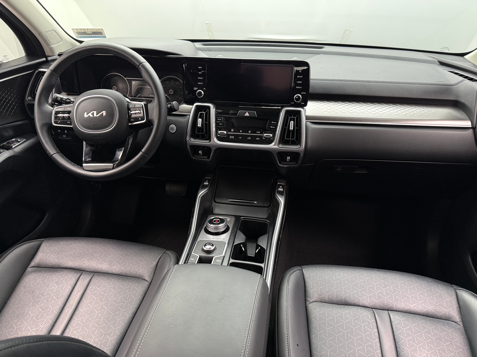Thumbnail: 2024 Kia Sorento - 2