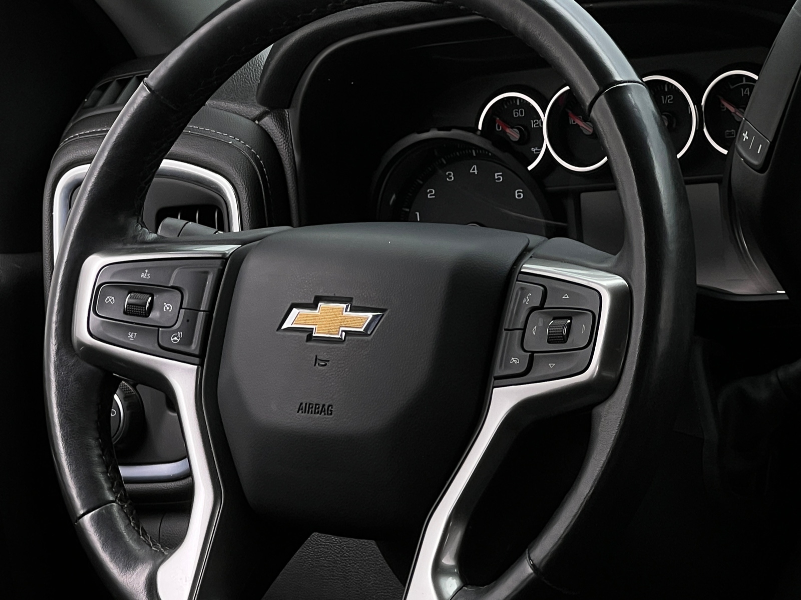 Thumbnail: 2021 Chevrolet Silverado 1500 - 5