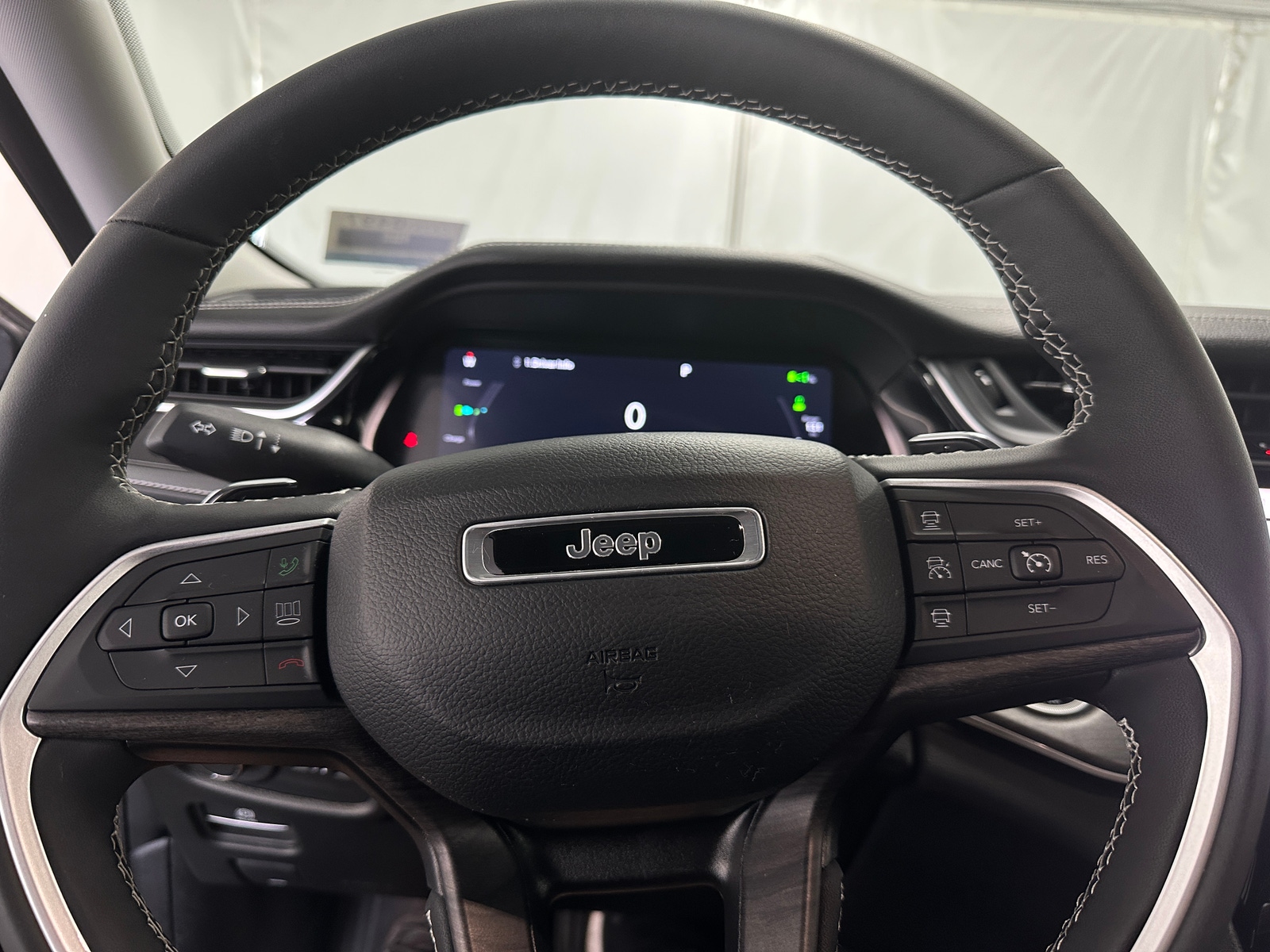 Thumbnail: 2023 Jeep Grand Cherokee - 4