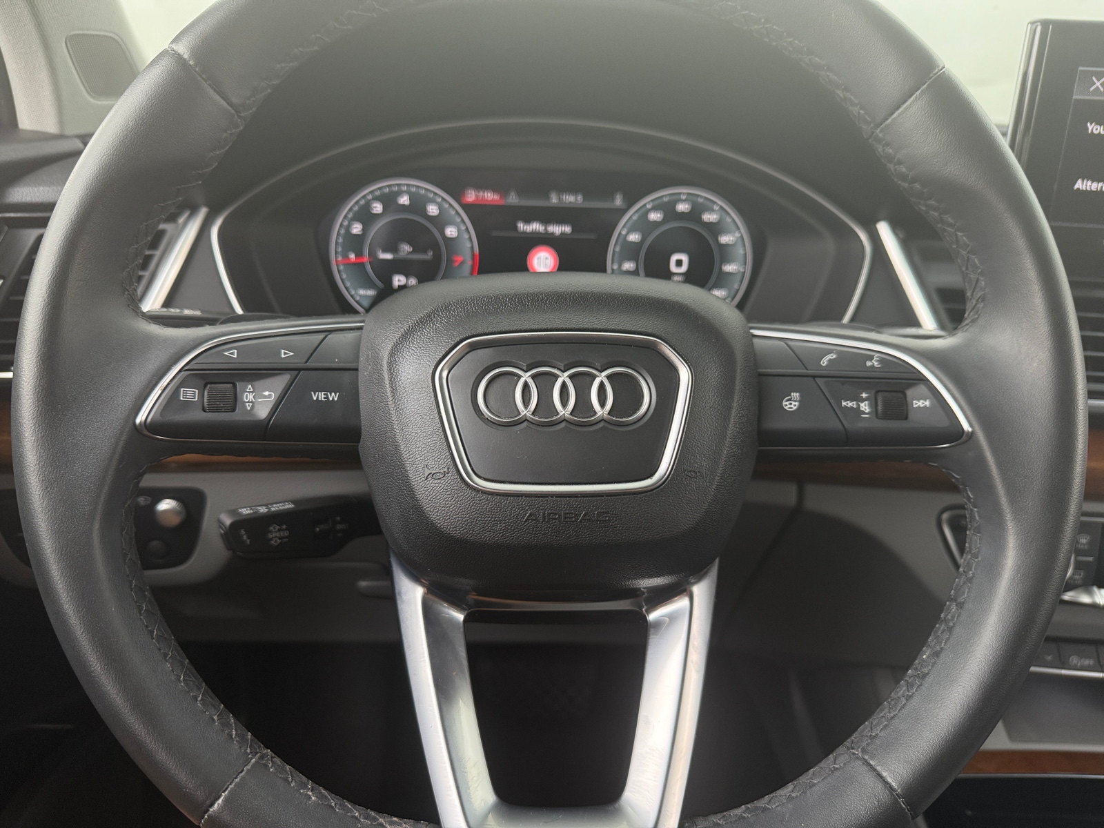 Thumbnail: 2022 Audi Q5 - 4