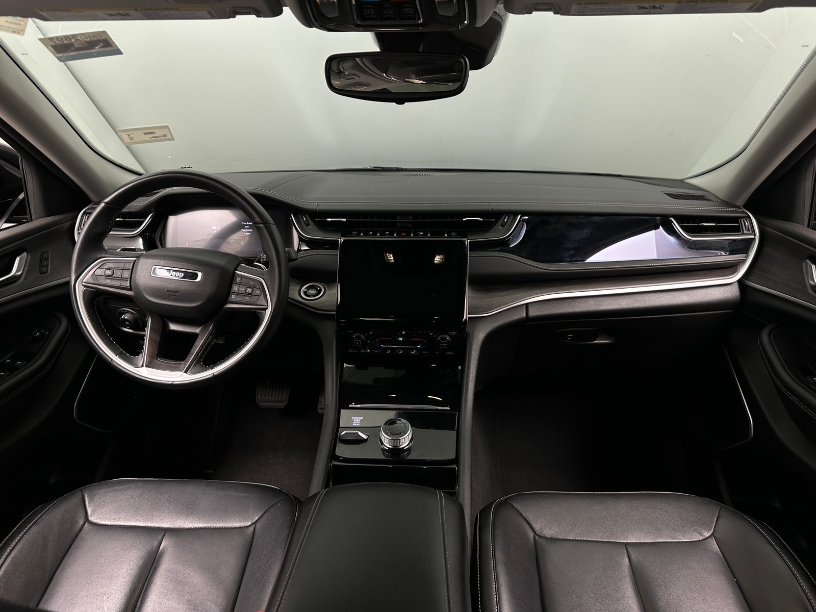 Thumbnail: 2022 Jeep Grand Cherokee L - 2